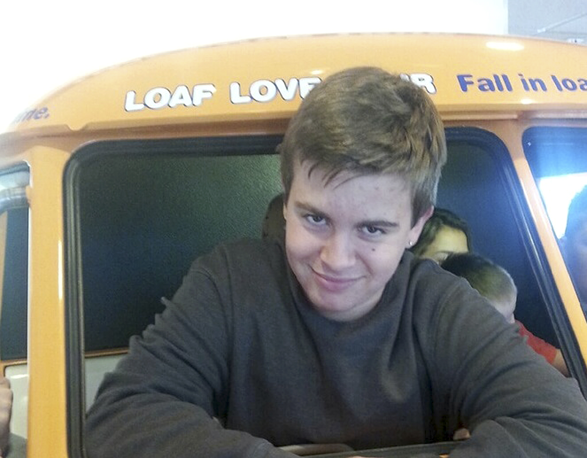 Suspect's friends puzzle over Oregon shooting