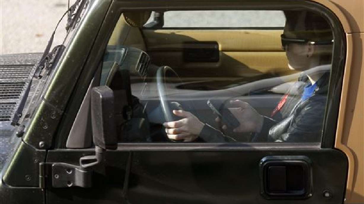 EEUU: Adolescentes beben menos, textean más