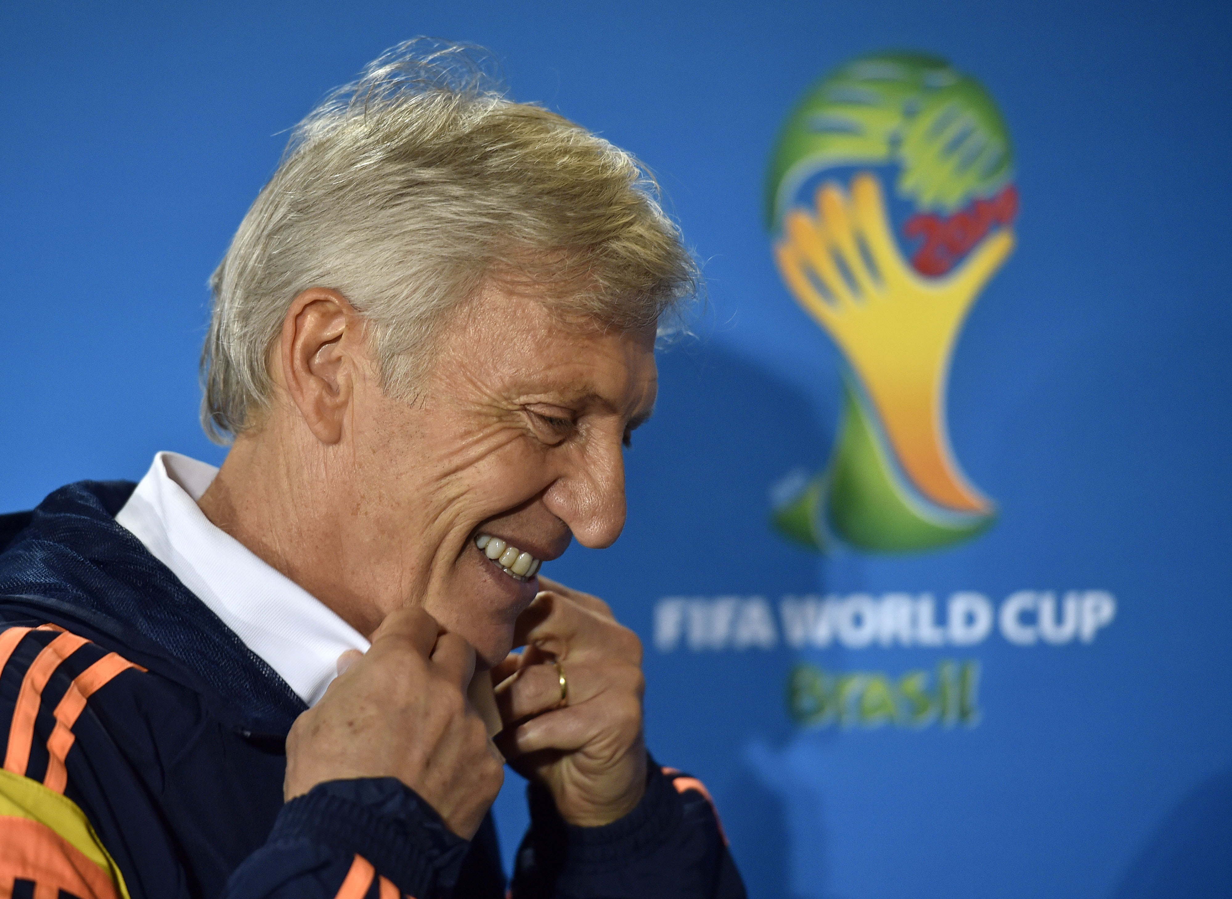 Colombia searching for equilibrium against Greece