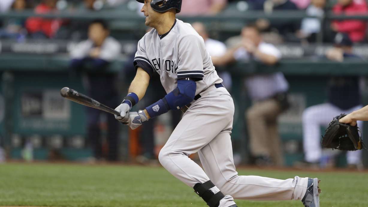 Jeter recalls 'flip' as farewell tour hits Oakland