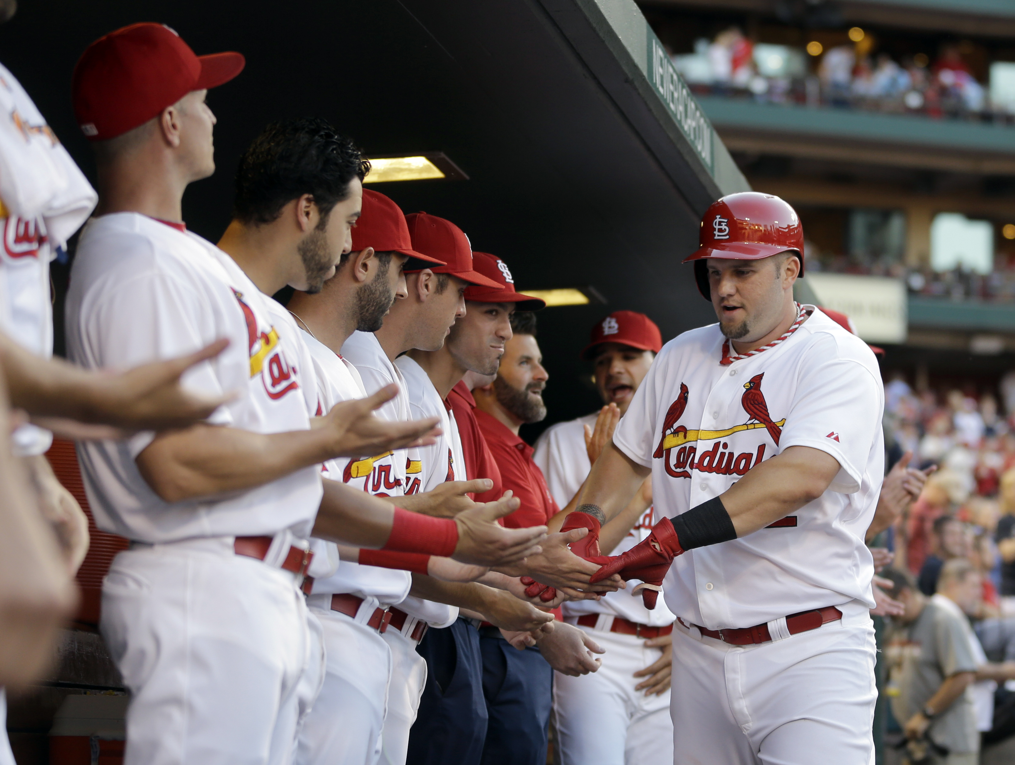 Lynn, Adams key Cardinals' 1-0 win over Nationals