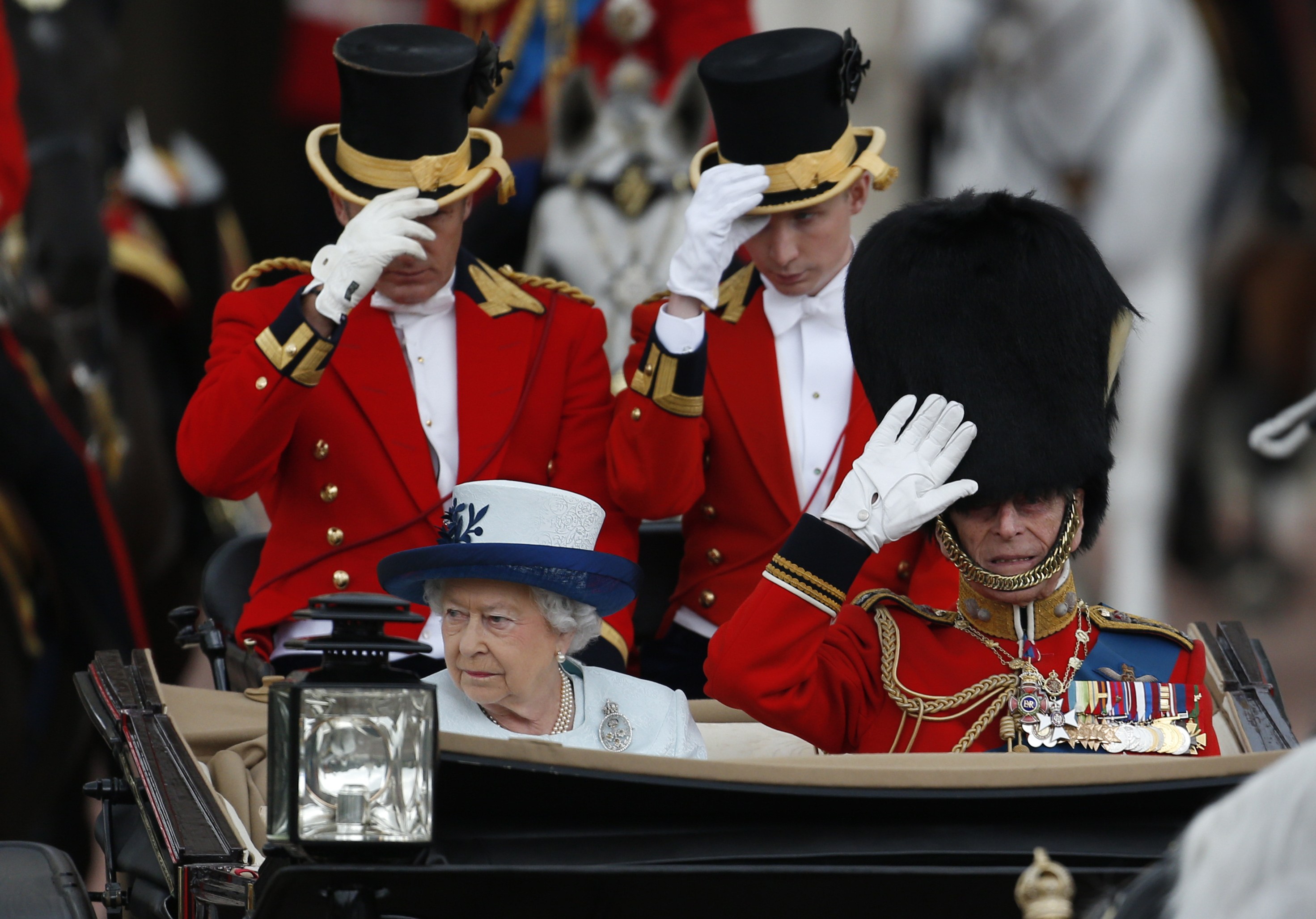 Troops parade in London for queen's birthday