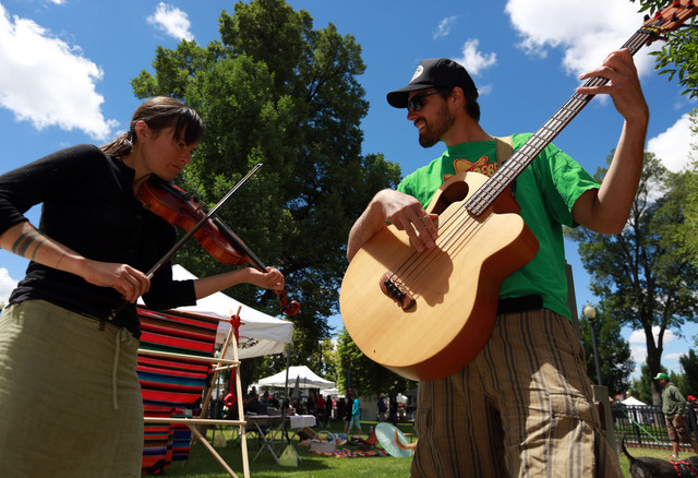 Downtown Farmers Market kicks off in SLC