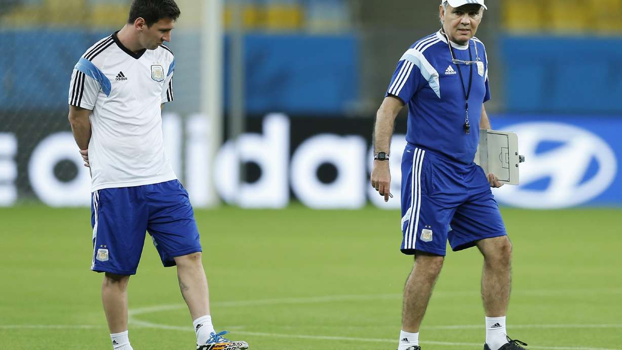 Argentina coach Sabella: referees are only human