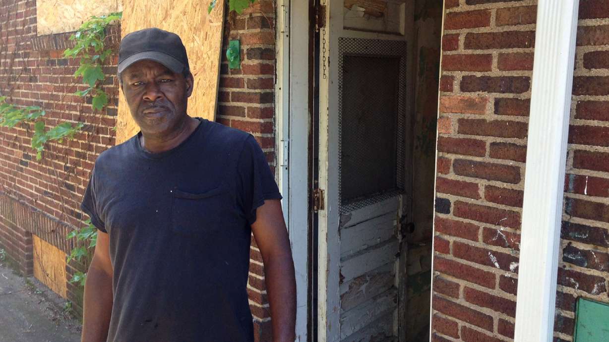 Detroit fights blight by selling off vacant homes