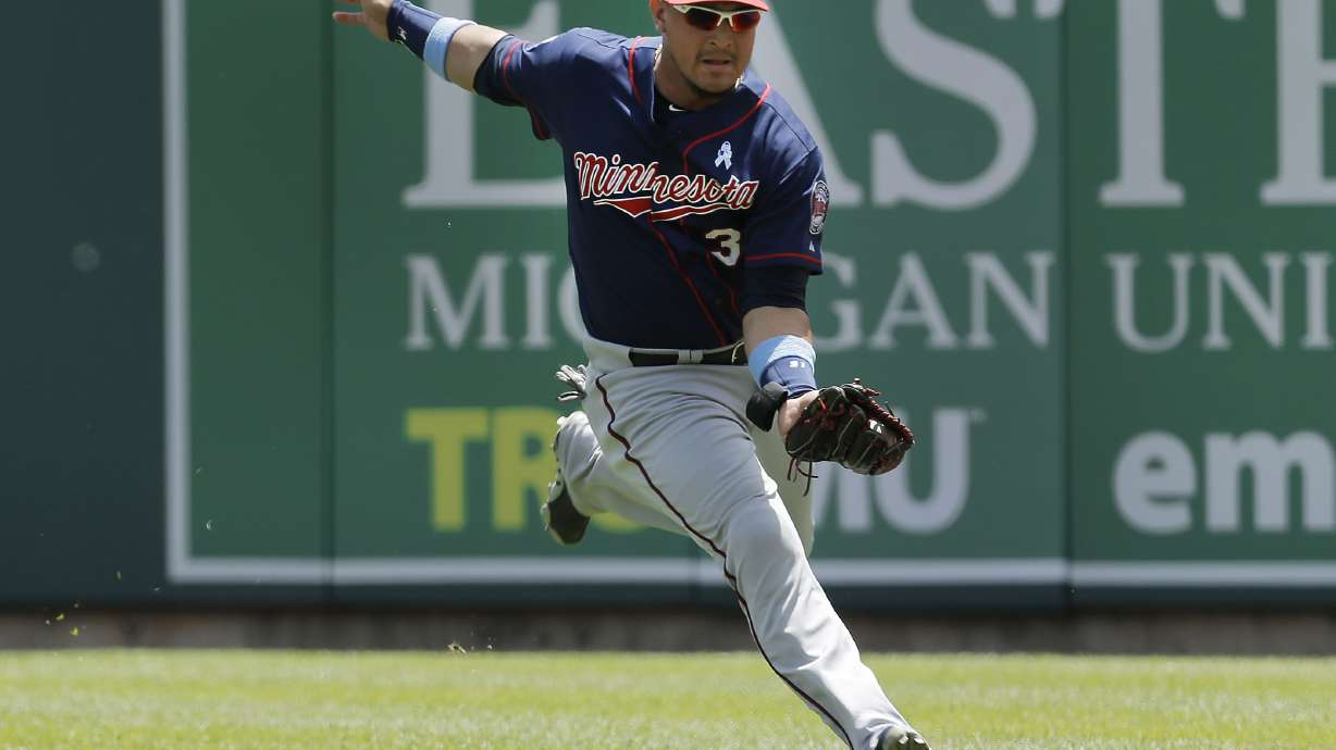 Twins hand Tigers game with 3 miscues in 4-3 loss