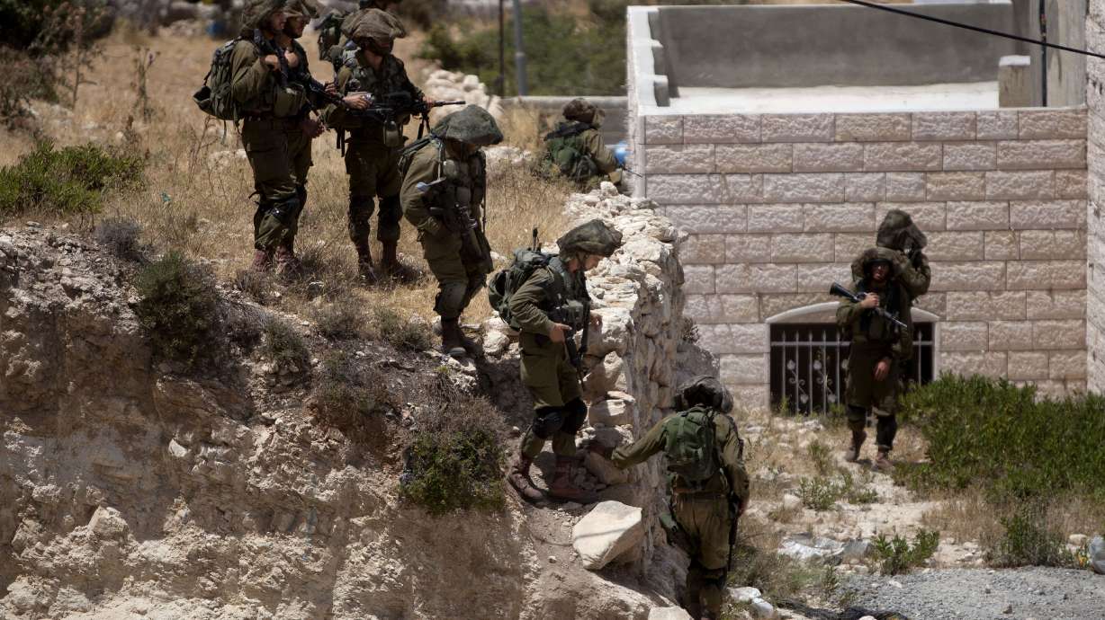 Israel leader seeks world pressure on Palestinians