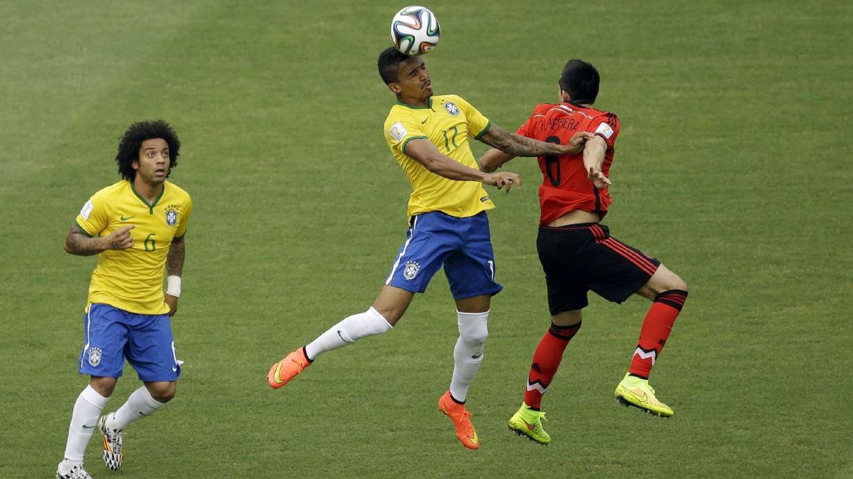 Mexico holds host Brazil to 0-0 draw at World Cup