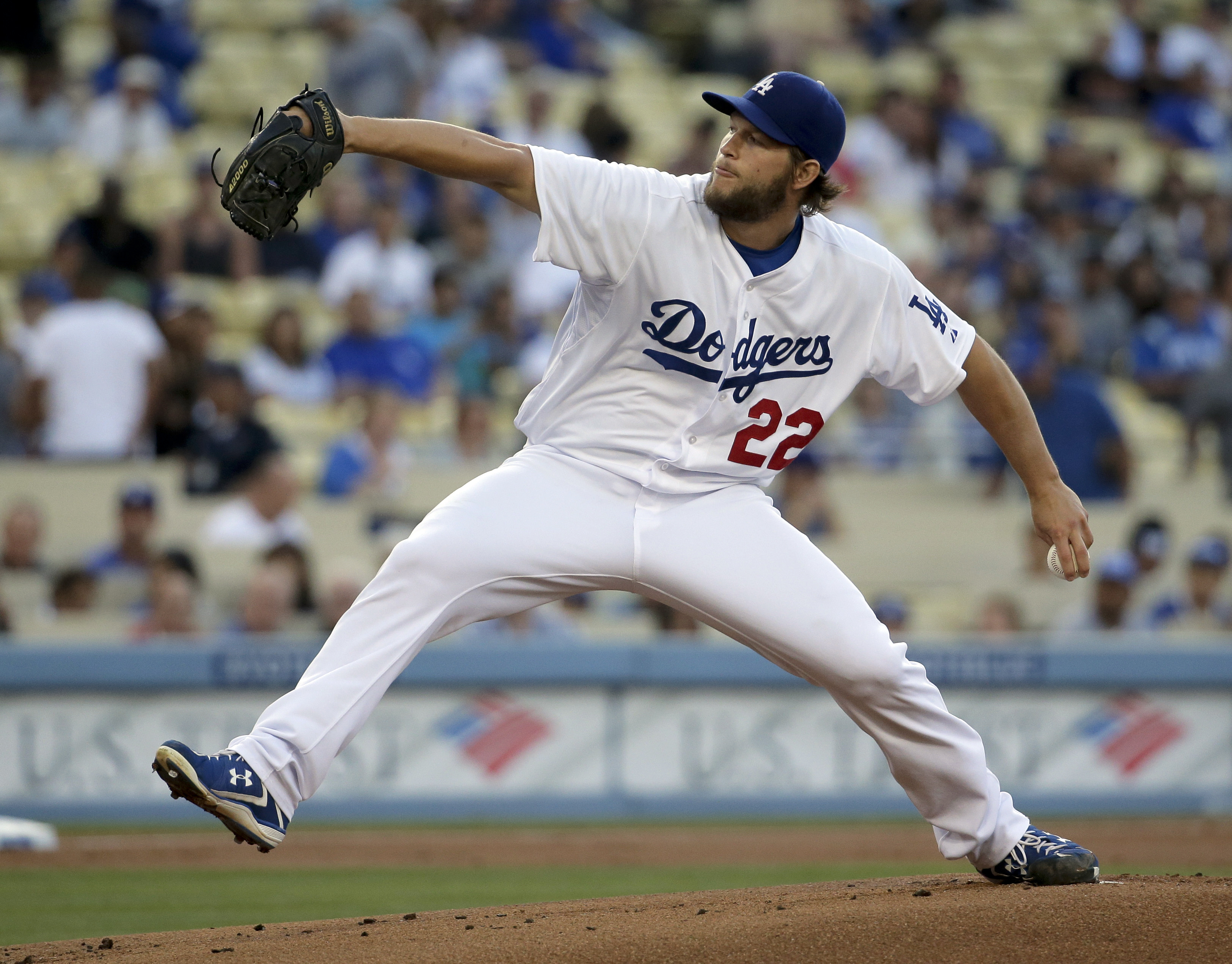 Kershaw pitching no-hitter for Dodgers through 8