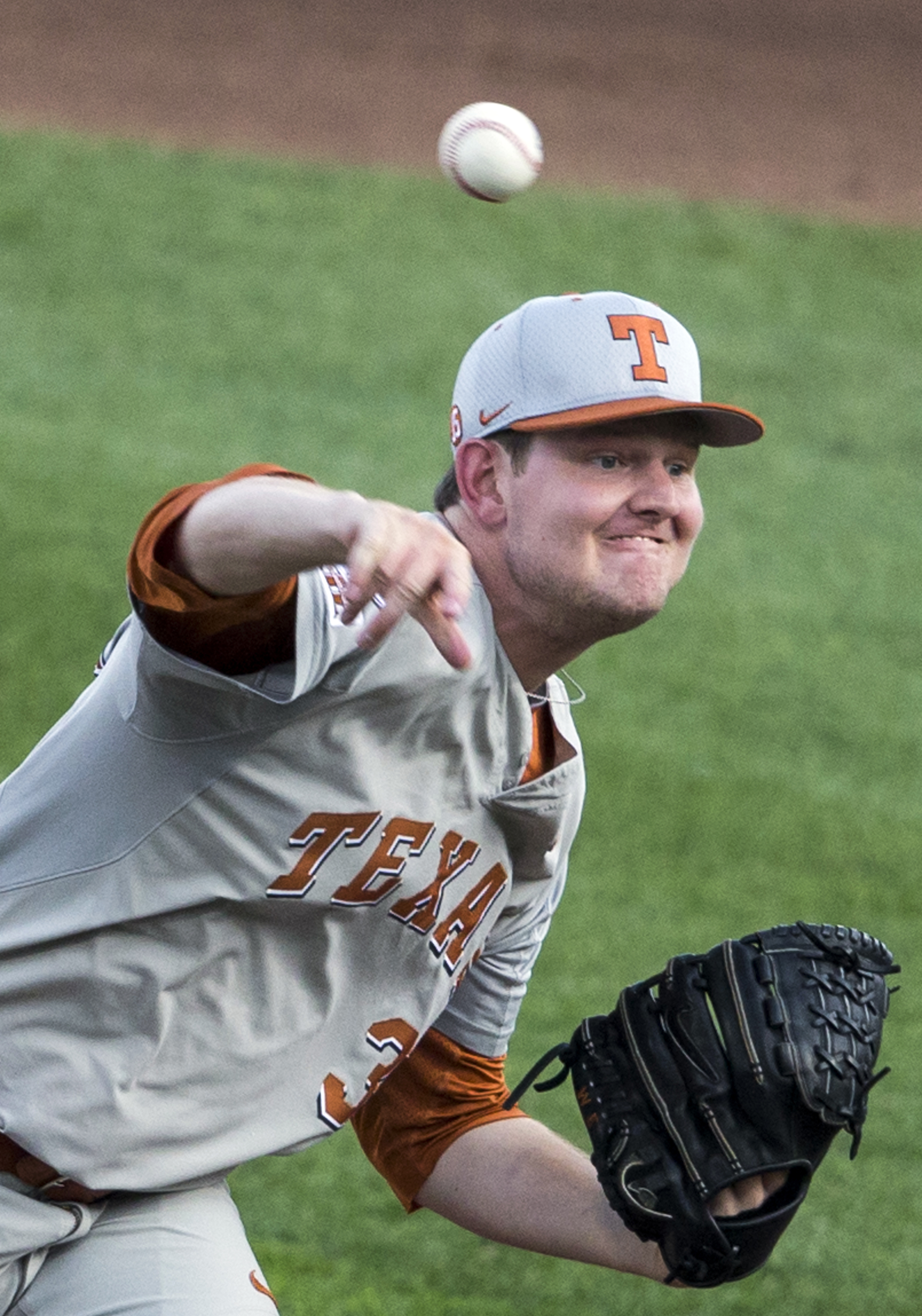 UC Irvine sent home with 1-0 CWS loss to Longhorns