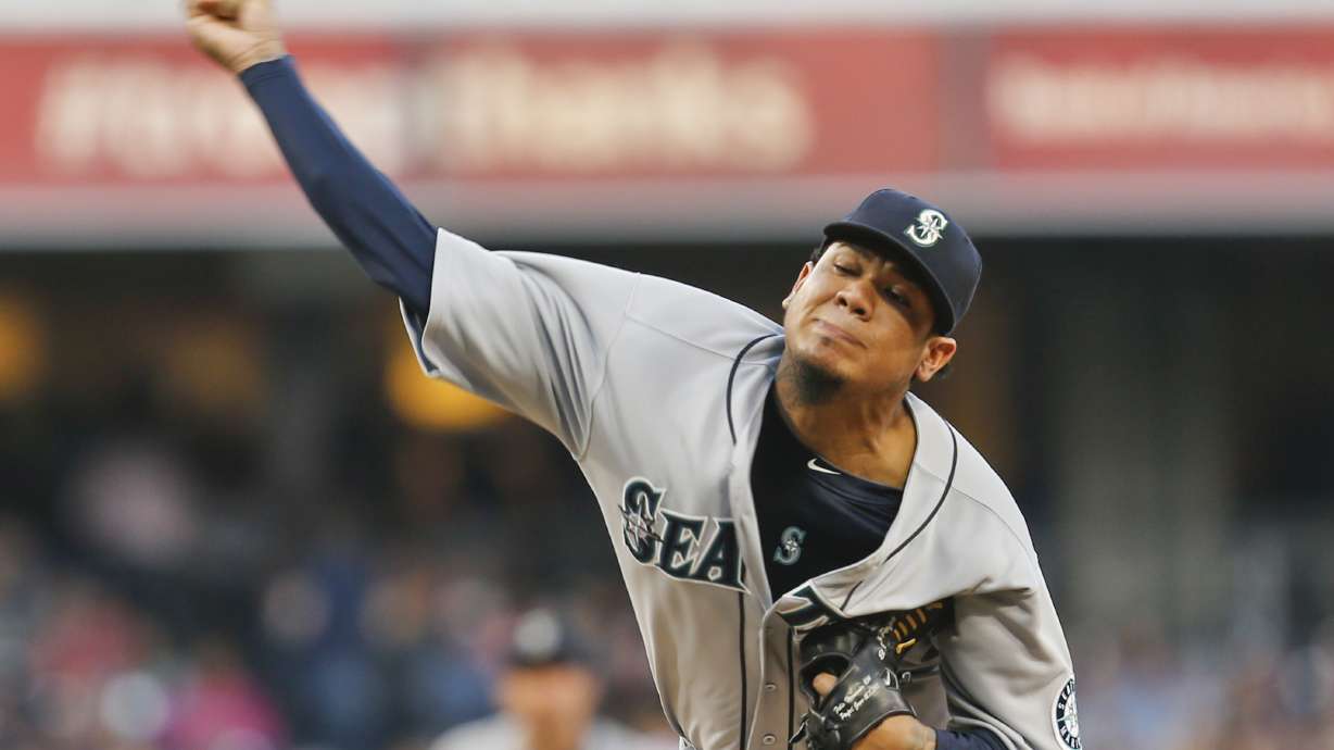 King Felix pitches well; Mariners lose 2-1