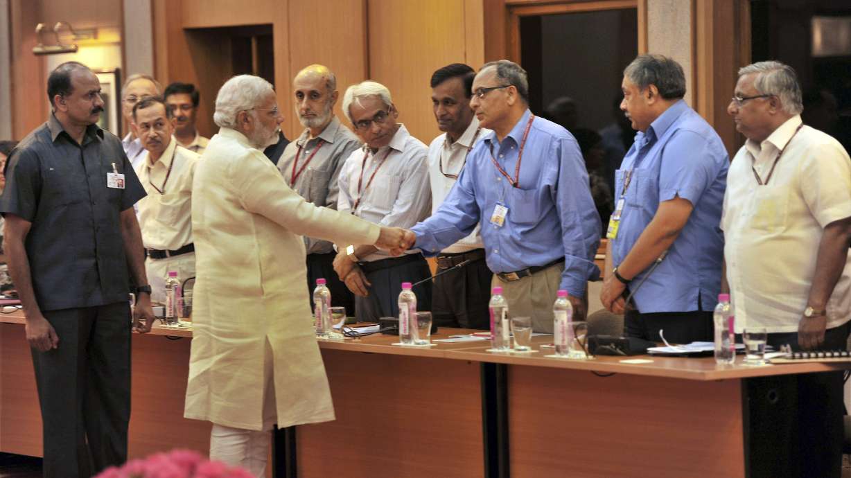Indian bureaucrats scramble for Hindi dictionaries