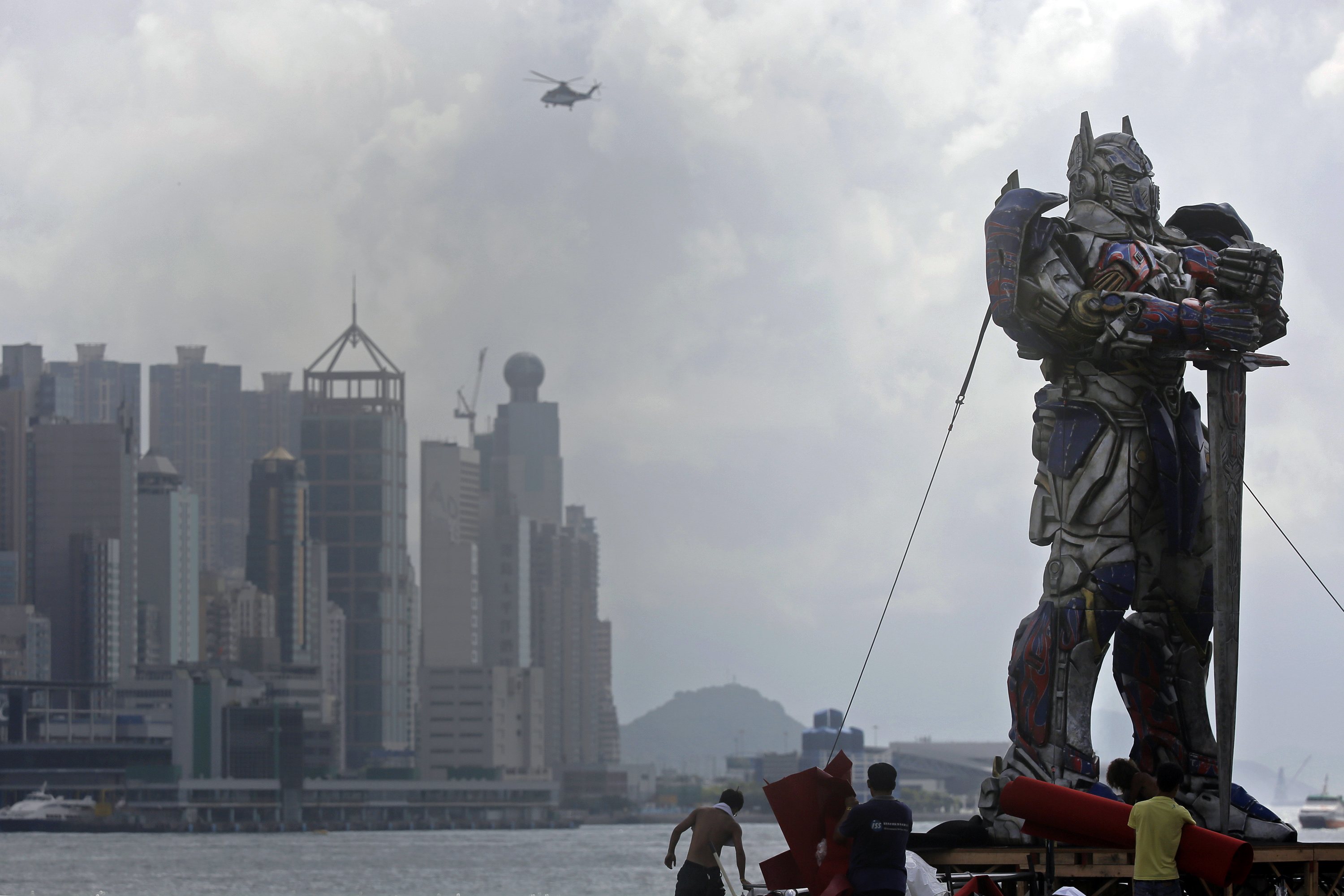 Hollywood stars in HK for 'Transformers' premiere