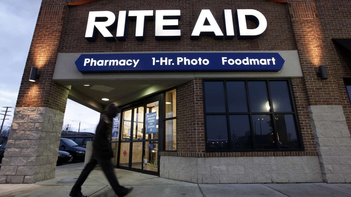 Rite Aid 1Q profit drops on costs, revenue rises