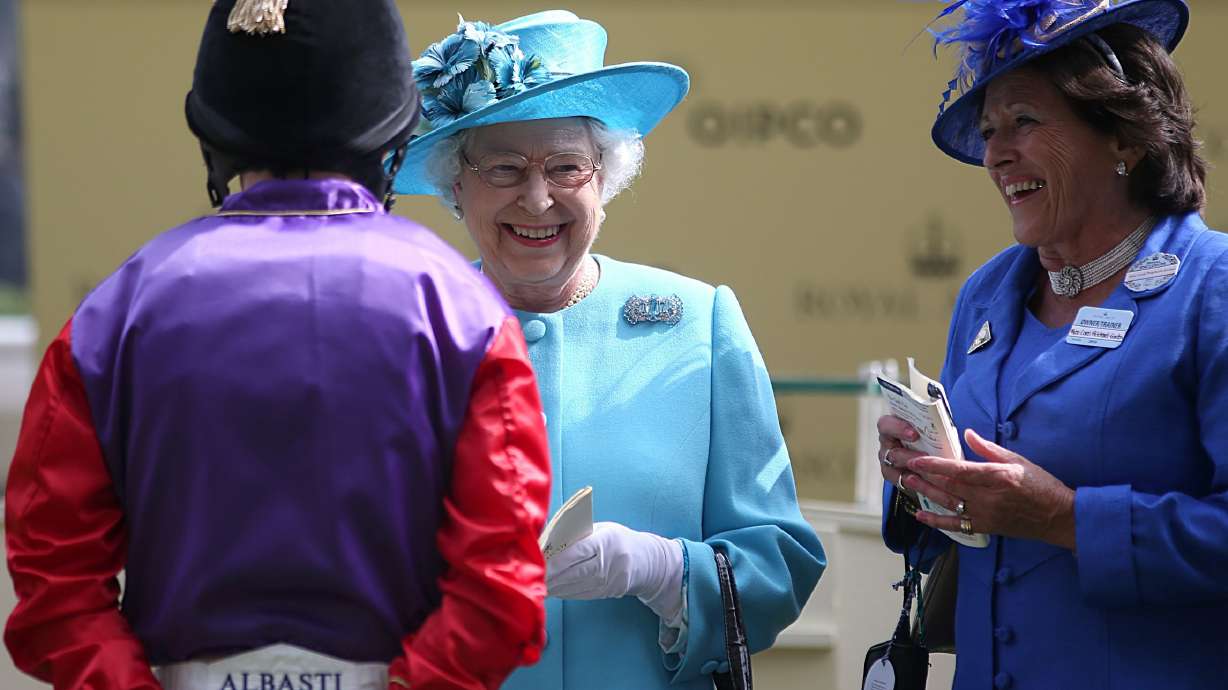 Leading Light wins Gold Cup by a nose