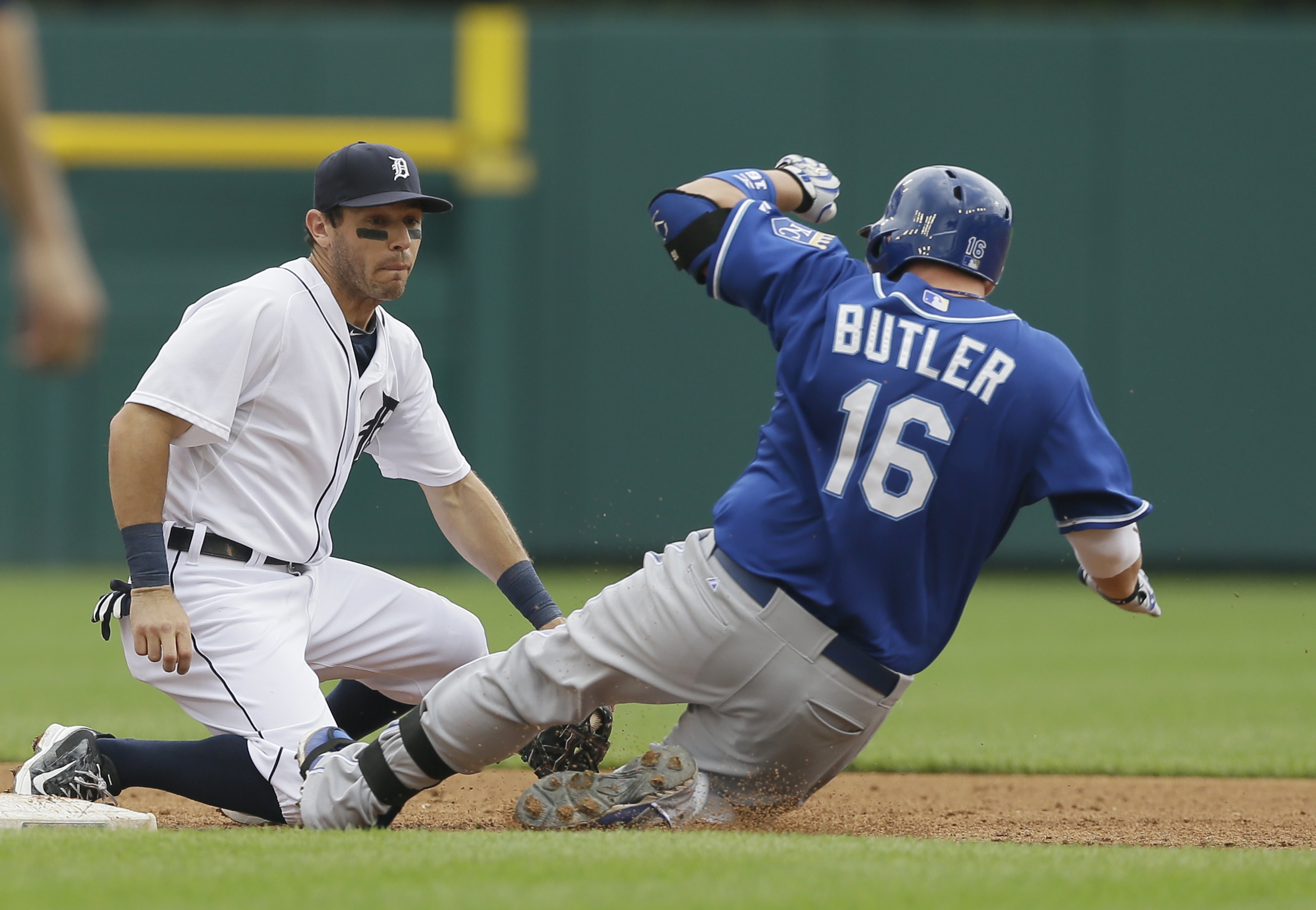 Tigers end Royals' 10-game run with 2-1 victory