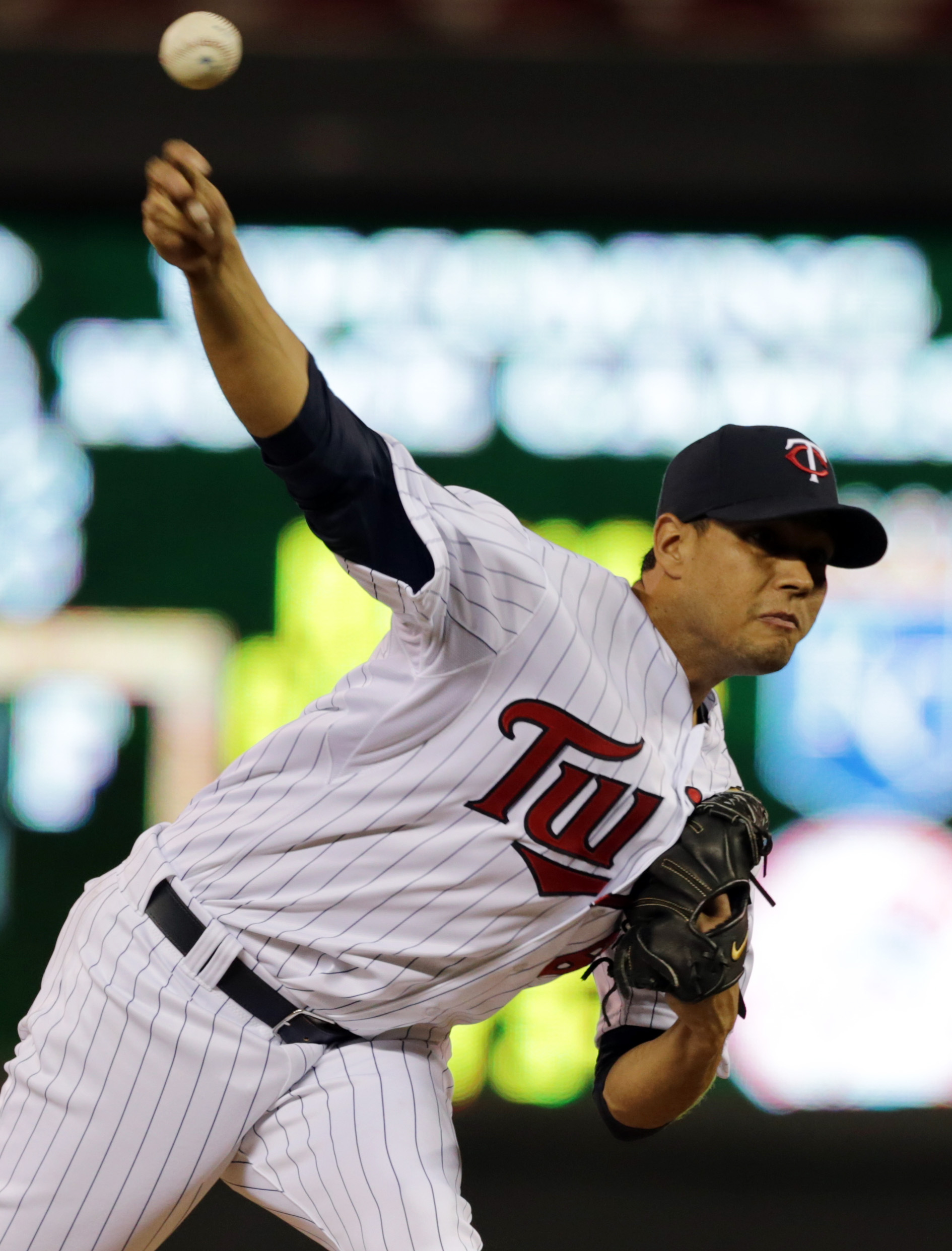 Mauer sparks Twins in 4-2 win over White Sox