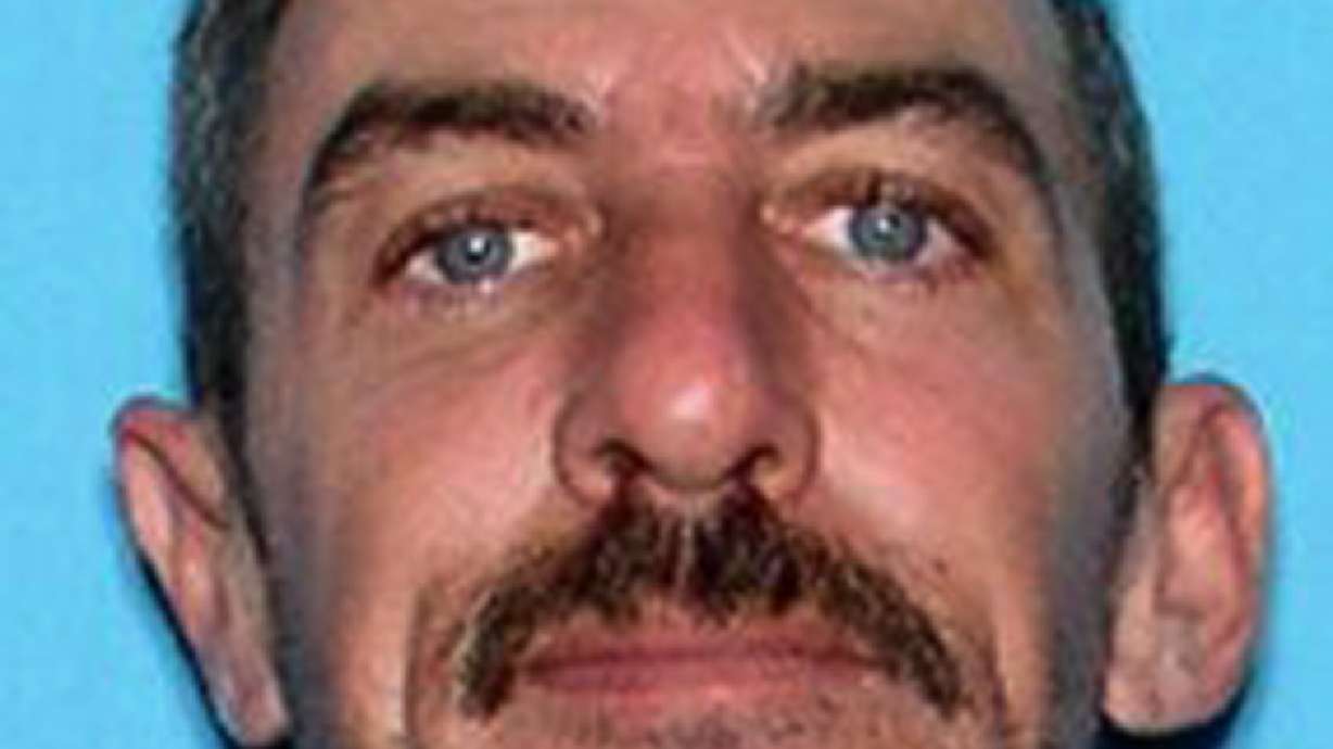 Police: Sex offender stabbed missing teen, self