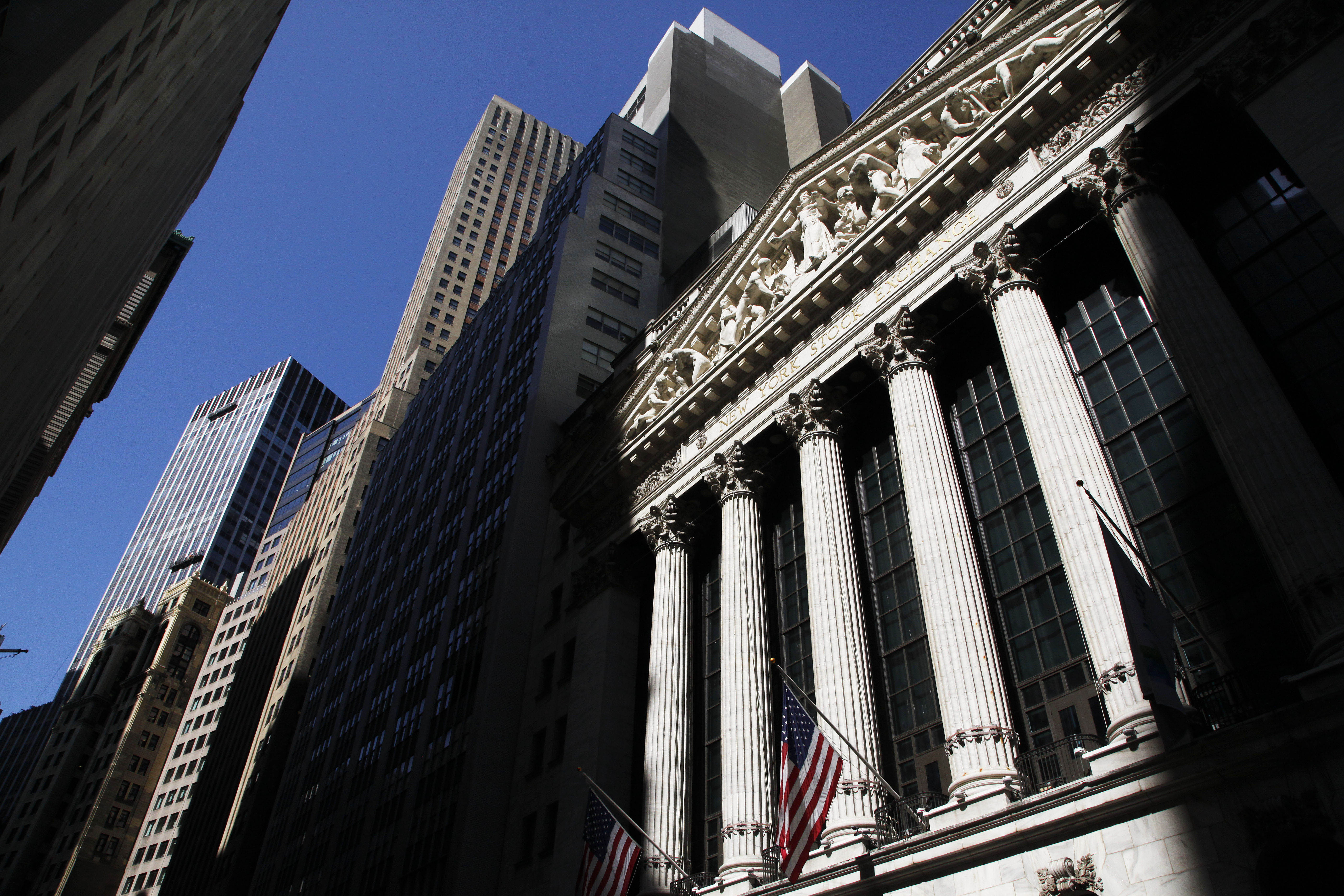 US stock futures point higher on Wall Street