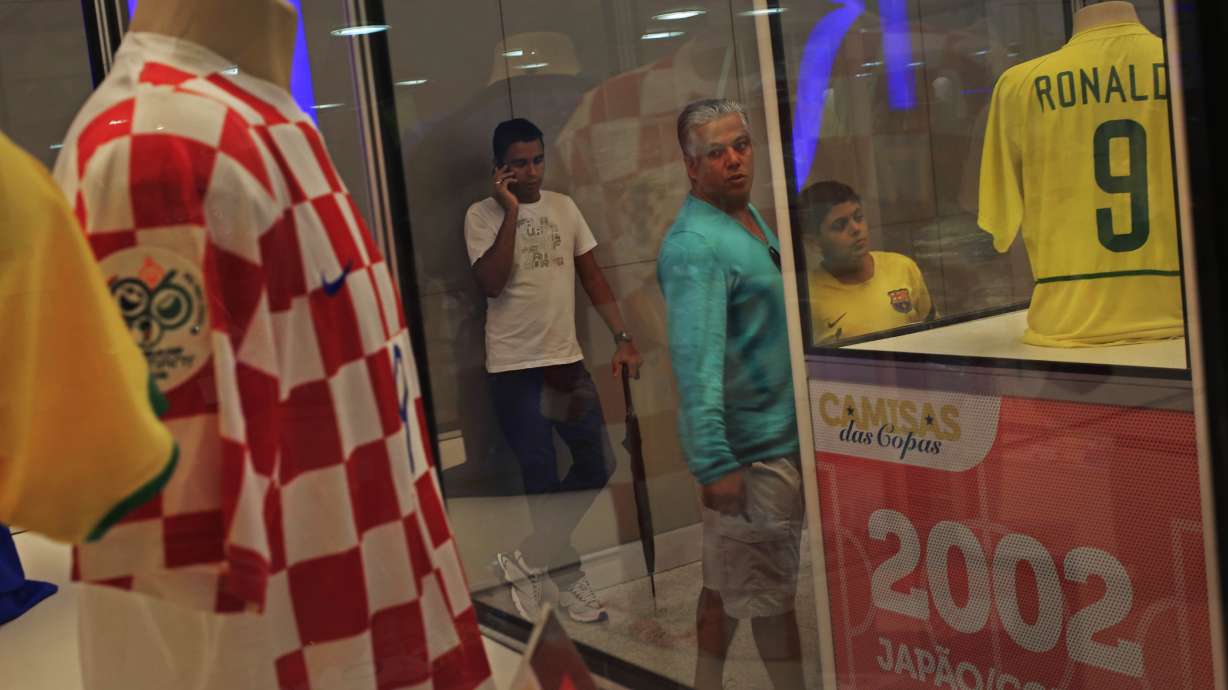 World Cup shirt exhibition gets attention