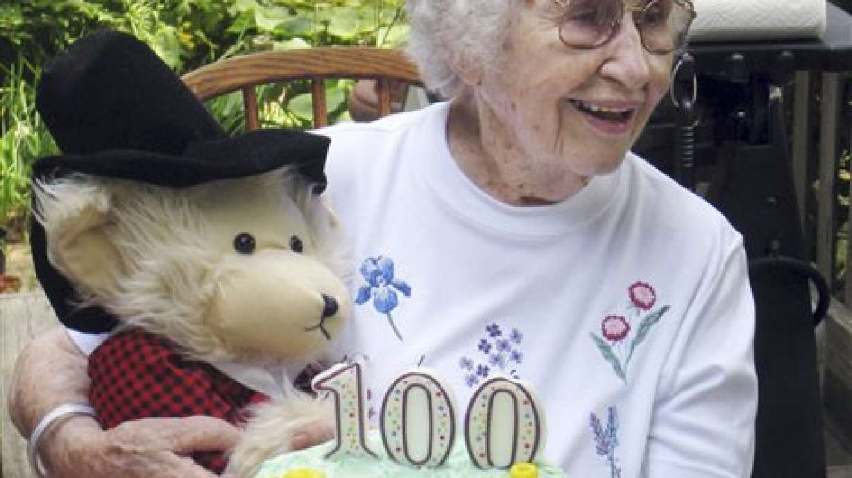 Mujer de 102 años acusada de asesinato