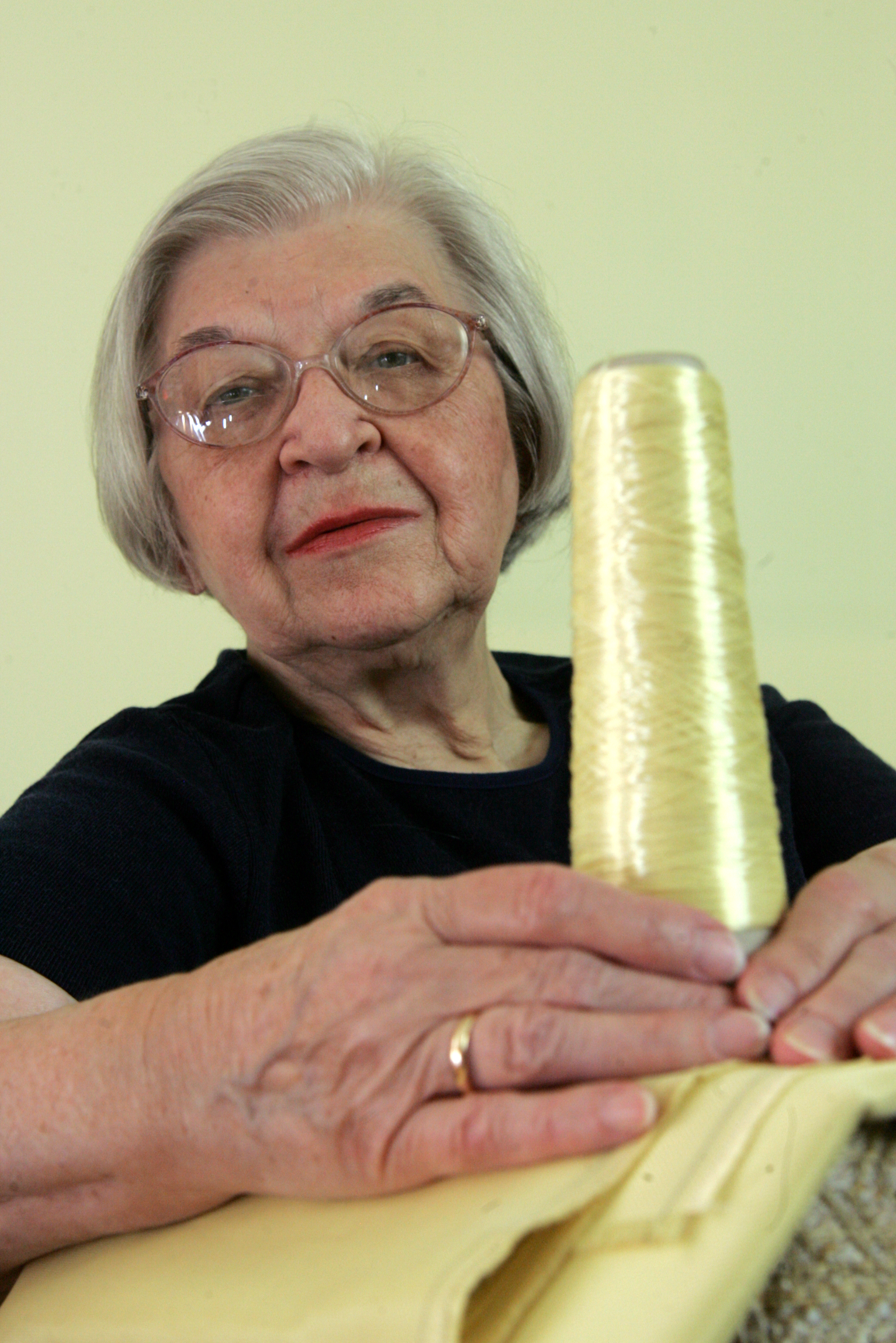 Stephanie Kwolek, Kevlar inventor, dies at 90