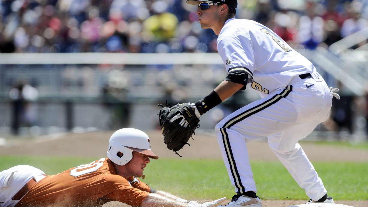 Vanderbilt's Campbell takes over for Turner in CWS