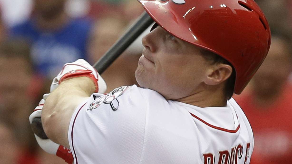 Reds blow 8-run lead, lose to Blue Jays 14-9