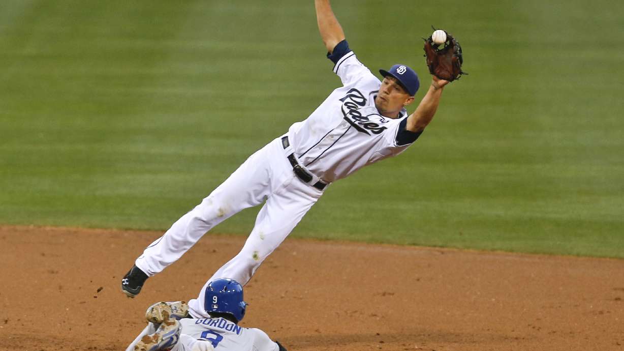 Padres get 3 in 9th, beat Dodgers 6-5