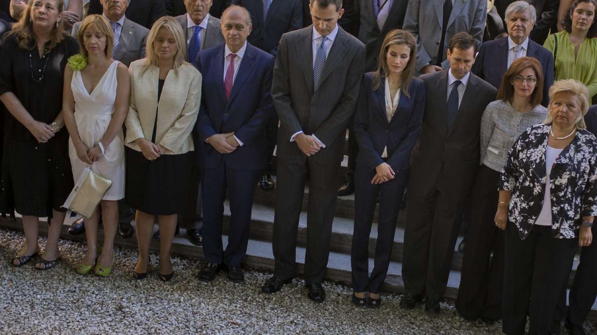 Spain's new king meets terror victims at 1st act