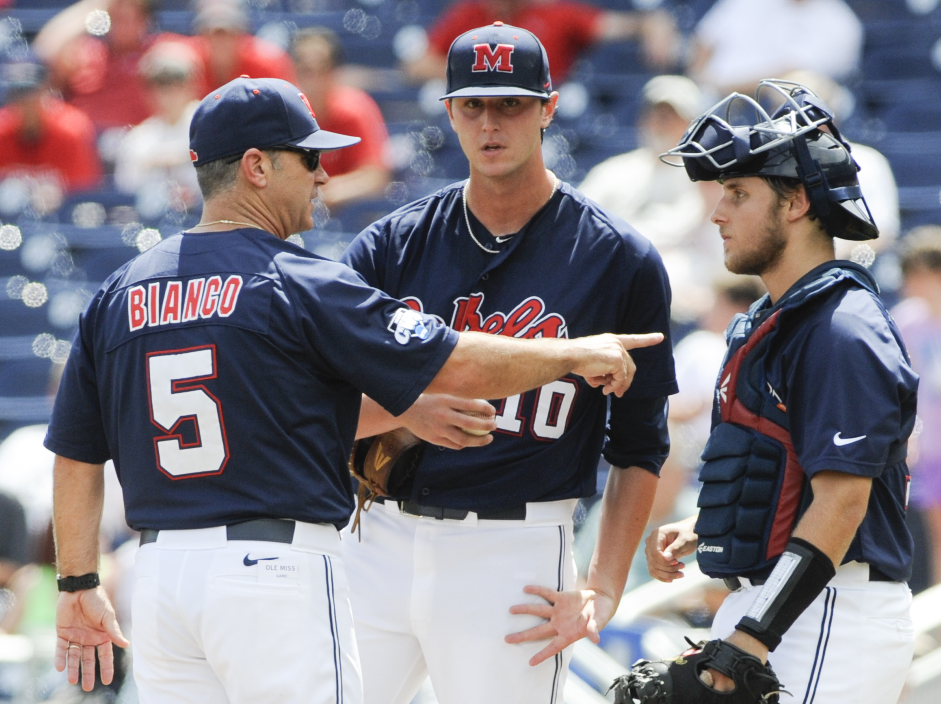 Virginia in CWS finals after 4-1 win over Ole Miss