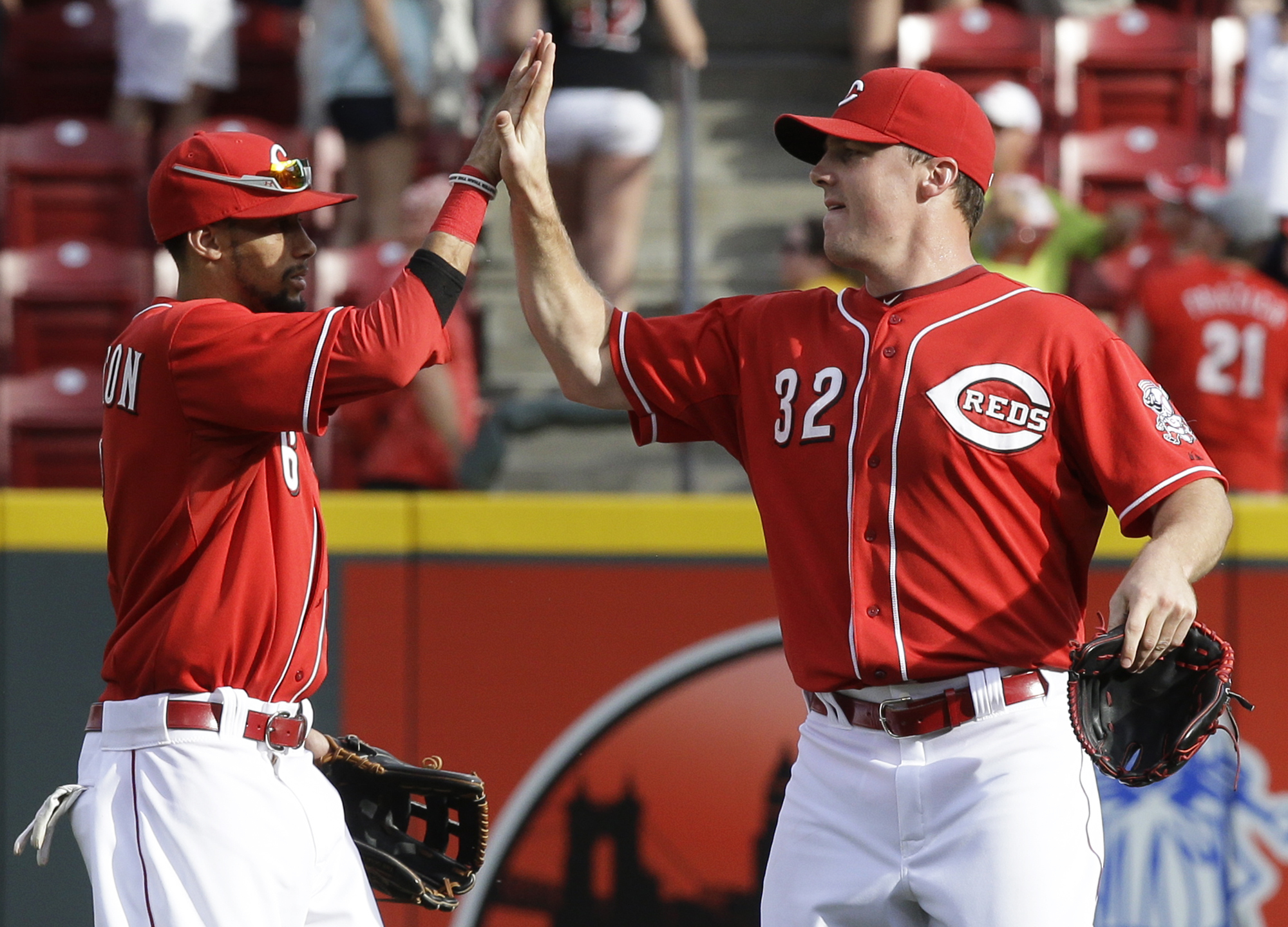 Blue Jays fade fast, lose to Reds 11-1