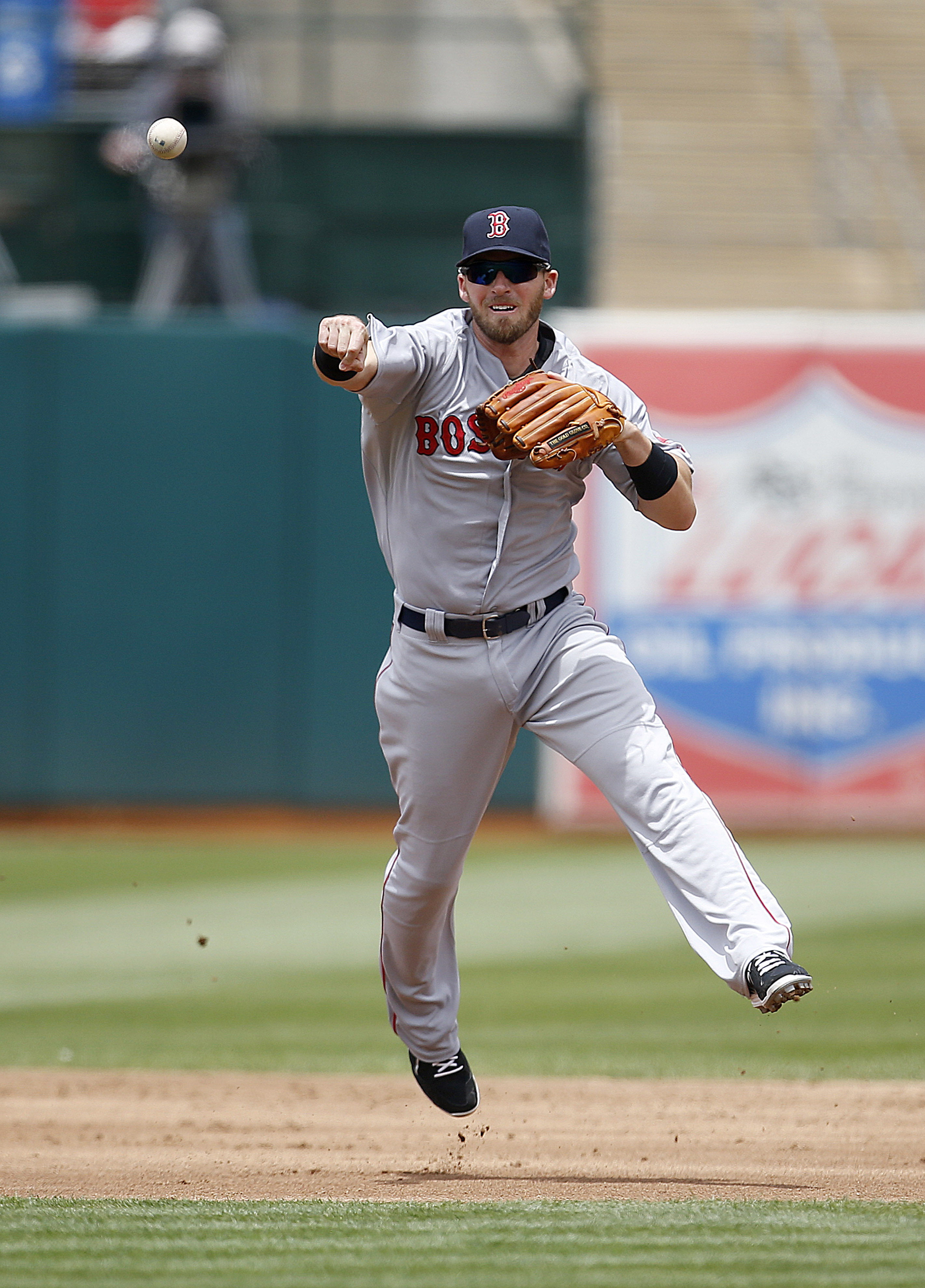 Red Sox lose third straight to A's, 2-1 in 10