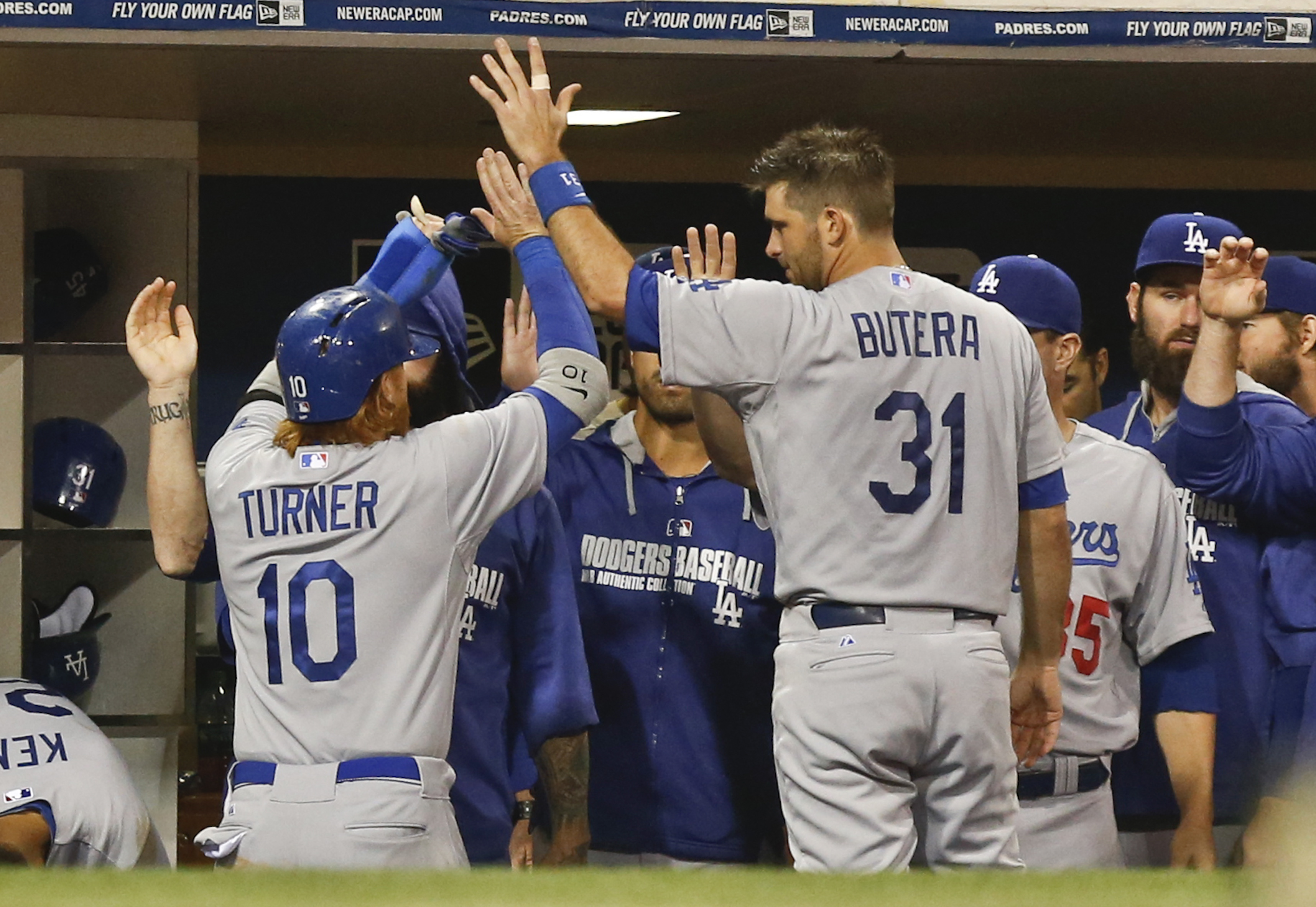 Beckett tosses gem in Dodgers' 4-2 win over Padres