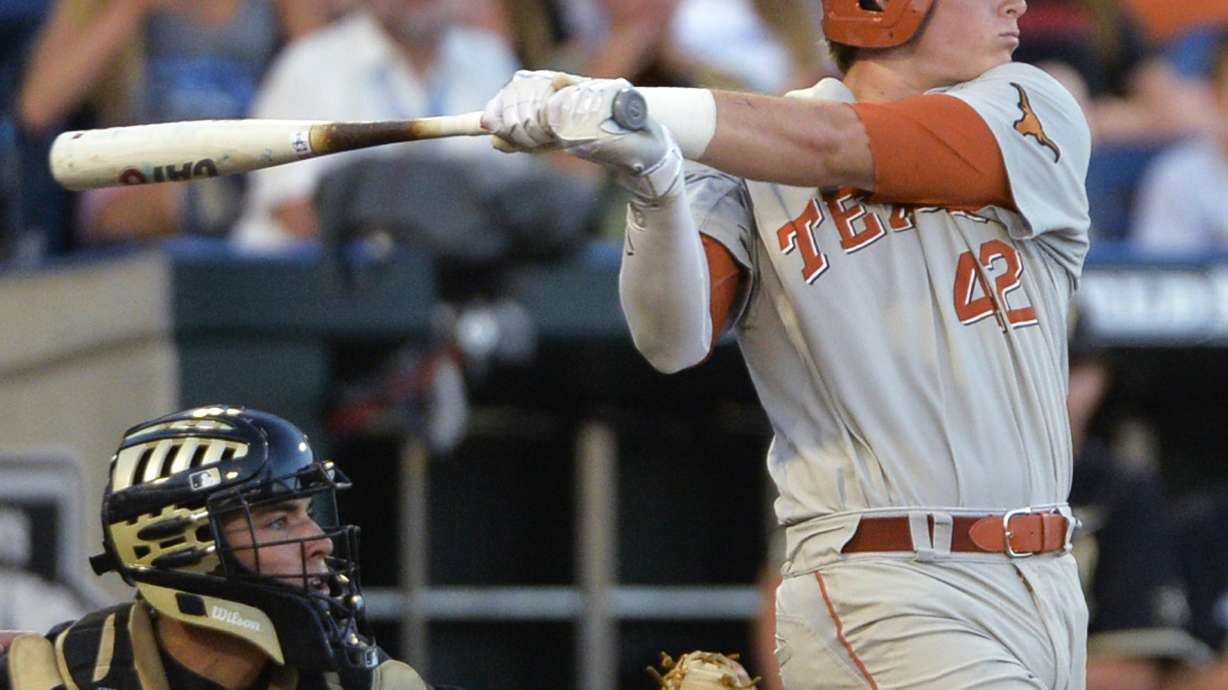 Texas loses to Vanderbilt in 10th on an IF single