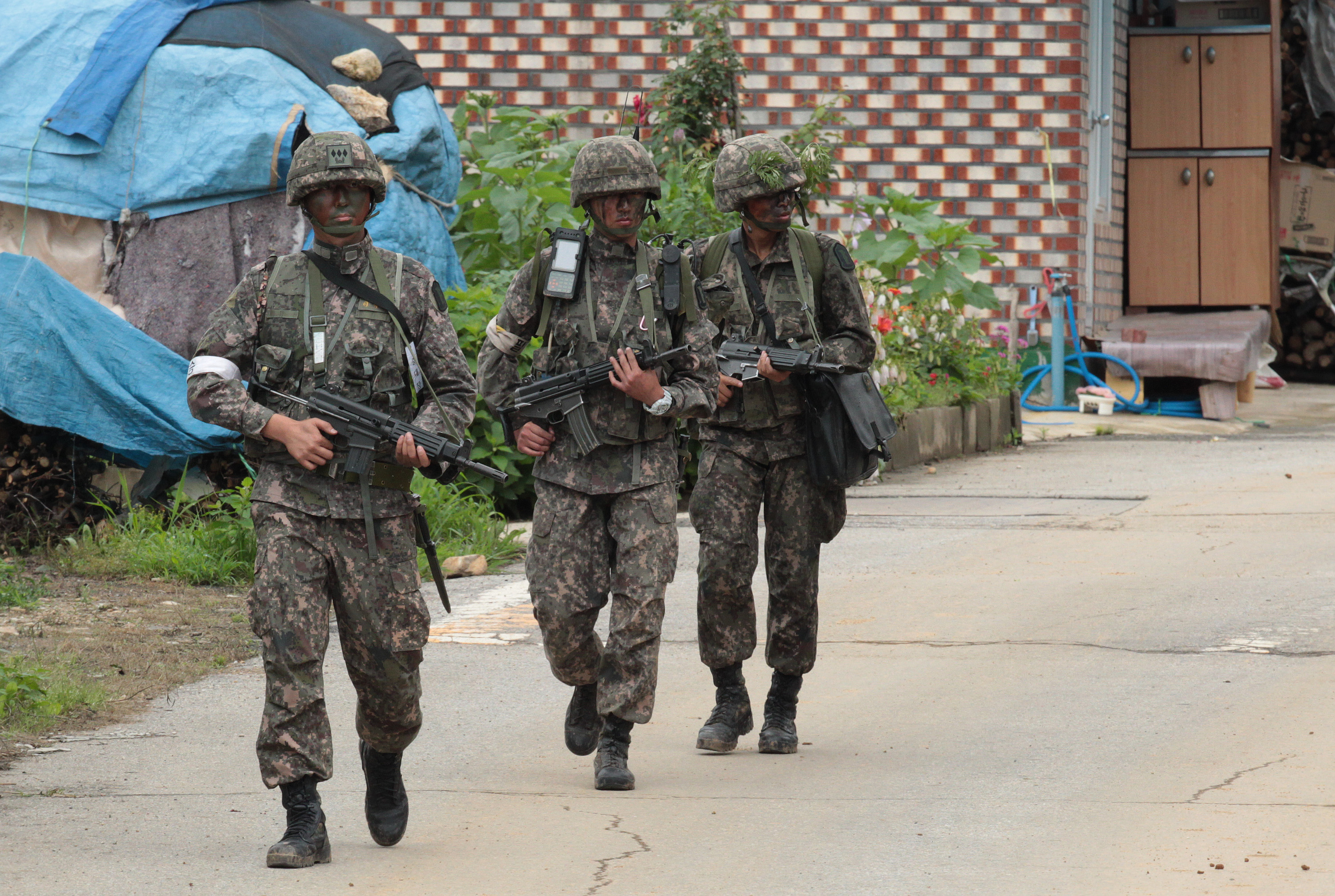 South Korea captures soldier accused of killing 5