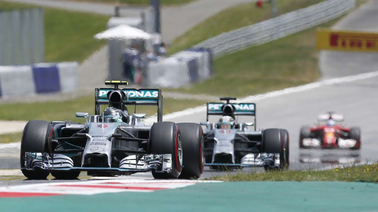 Rosberg beats Hamilton to win Austrian GP