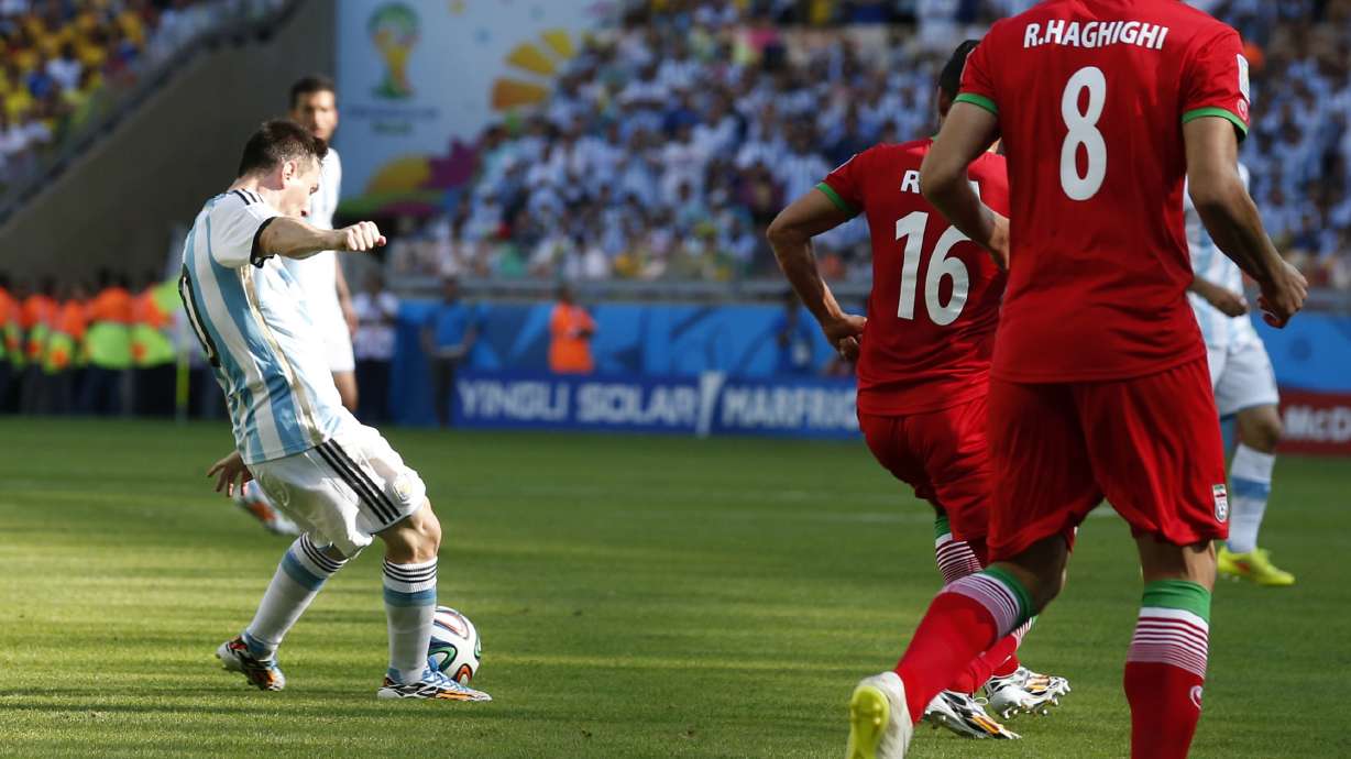 Argentina's only sparkle: Messi's left foot