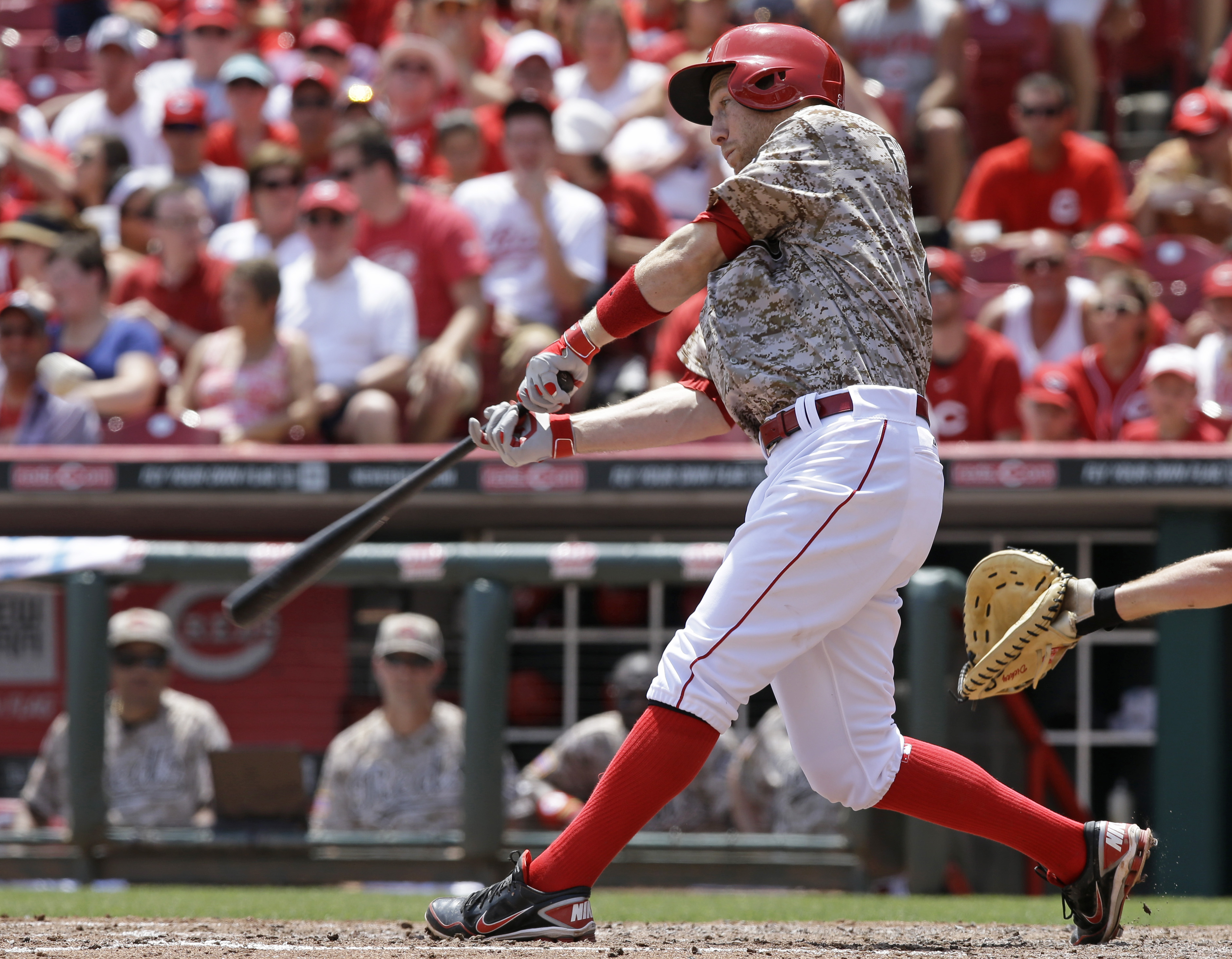 Cueto pitches Reds past Blue Jays 4-3