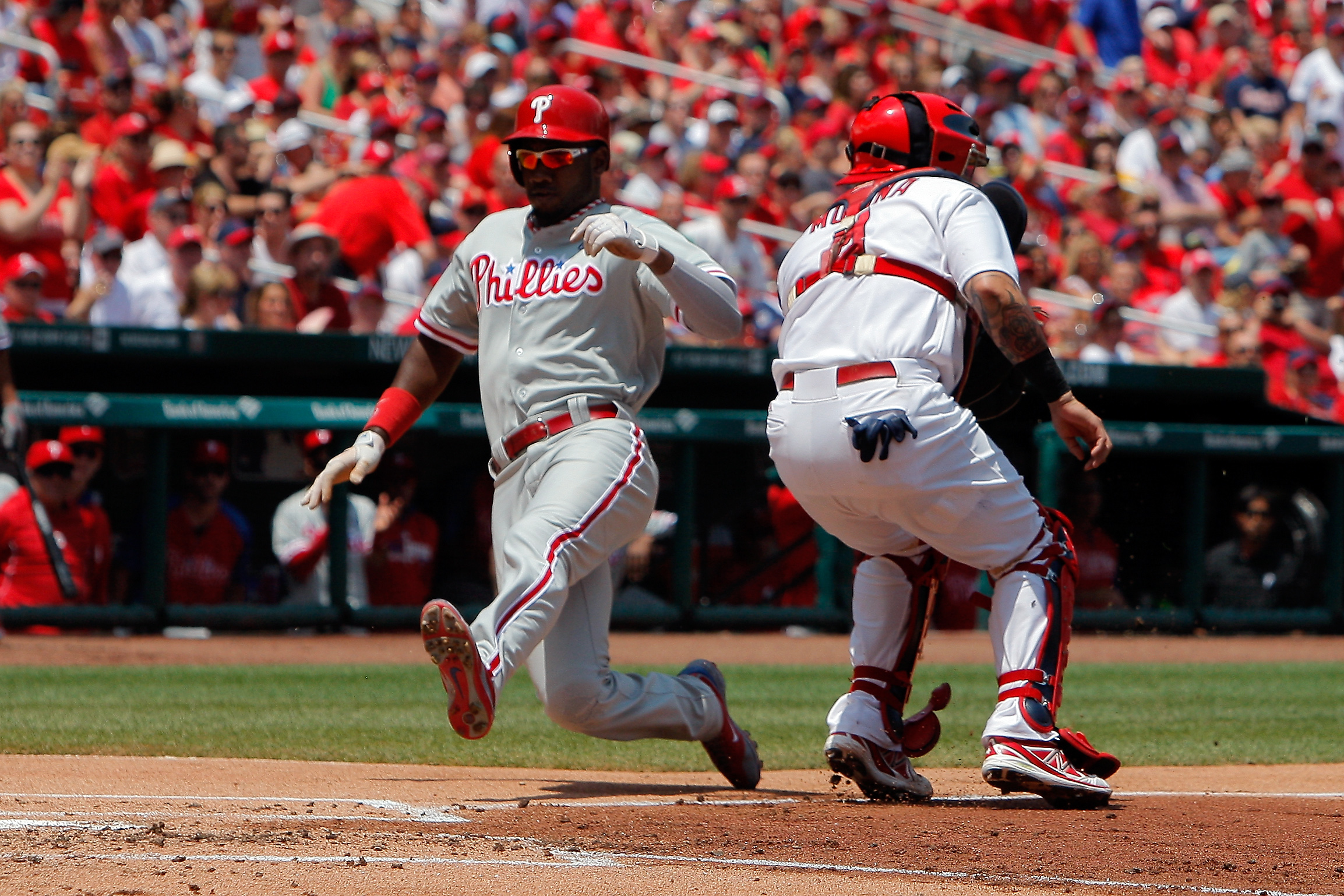 Asche hits 3-run double for Phils in loss to Cards