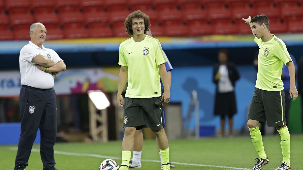 Scolari: 'Stupid' to say Brazil will pick opponent