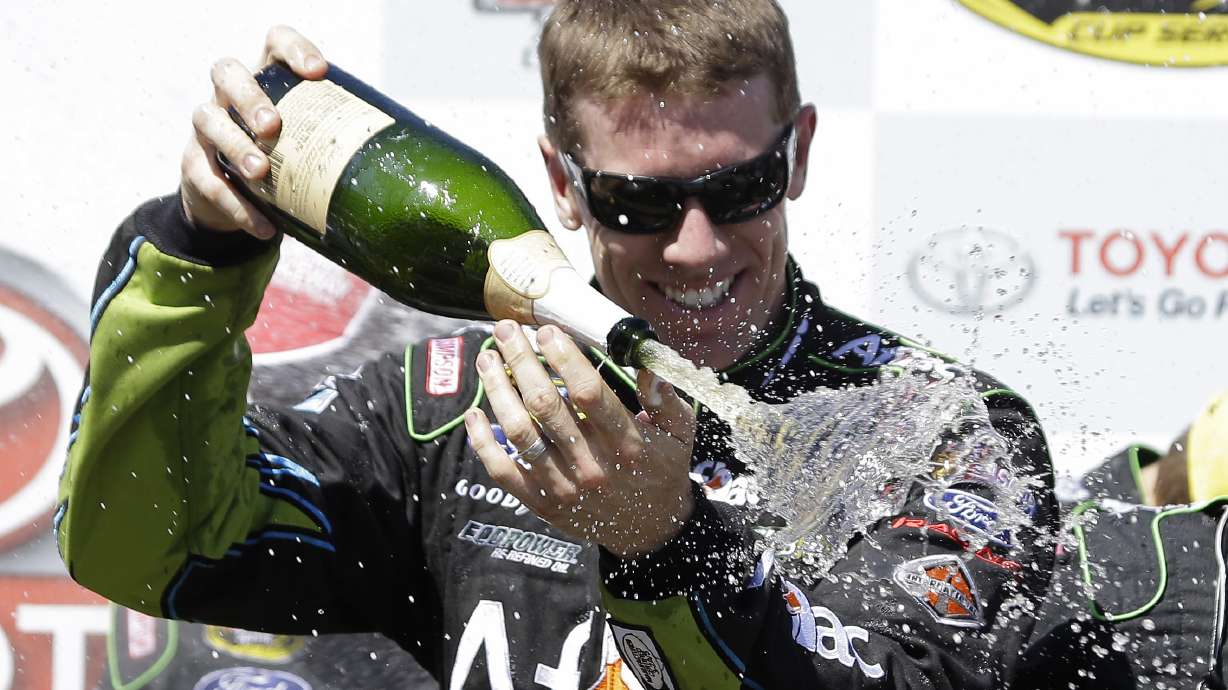 Carl Edwards races to 1st career road course win