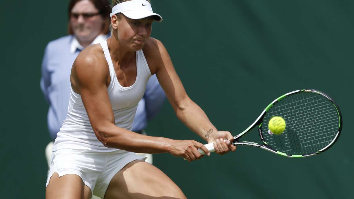 Stosur loses in 1st round at Wimbledon