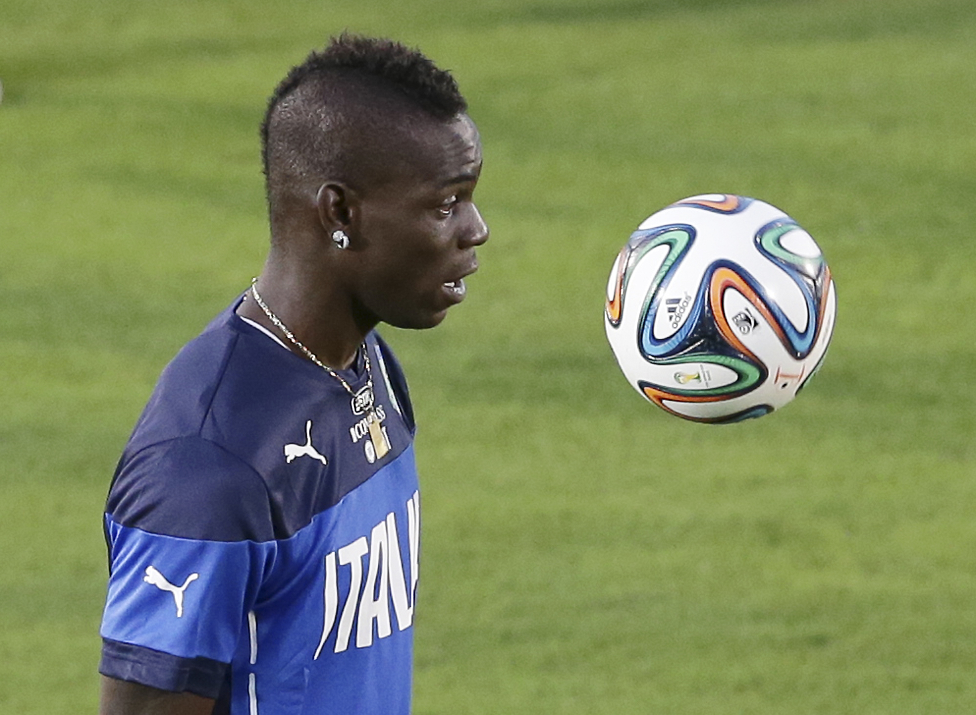 AC Milan says club might sell Mario Balotelli