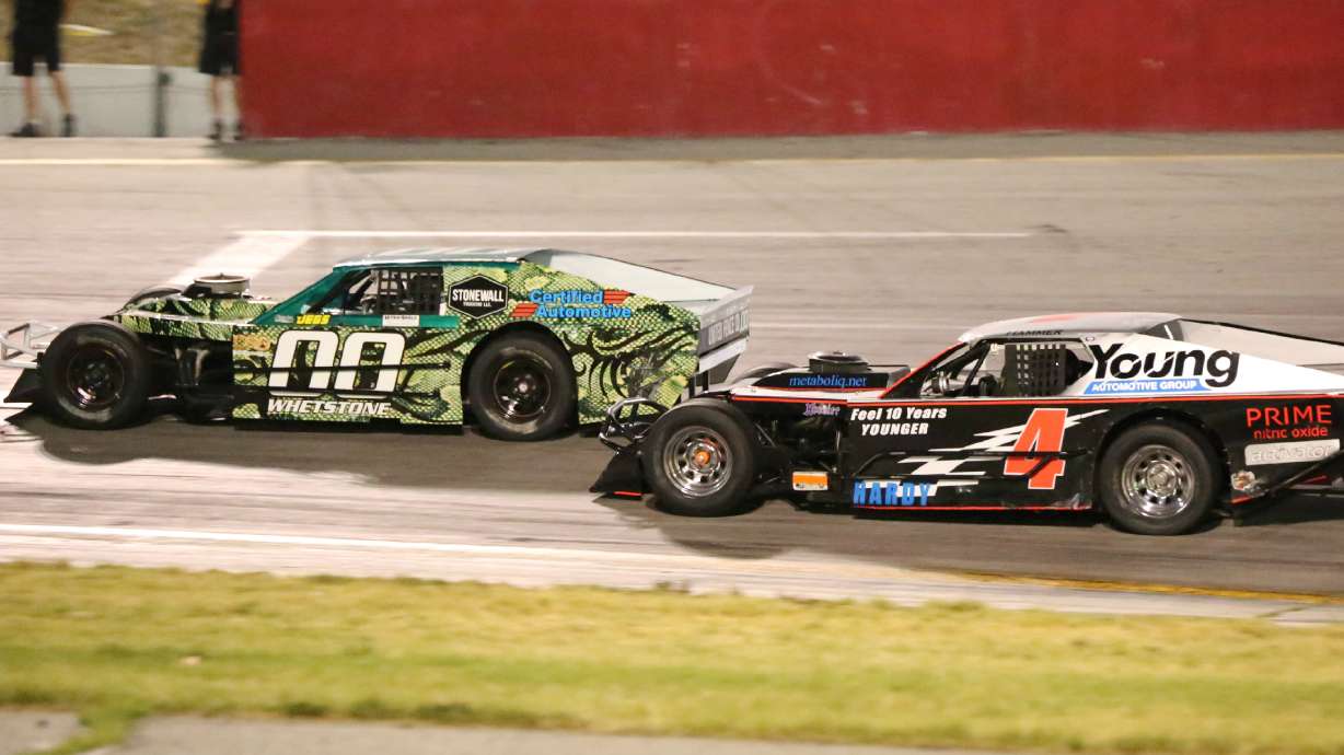 Defending 2013 Champion Wins Modified 100