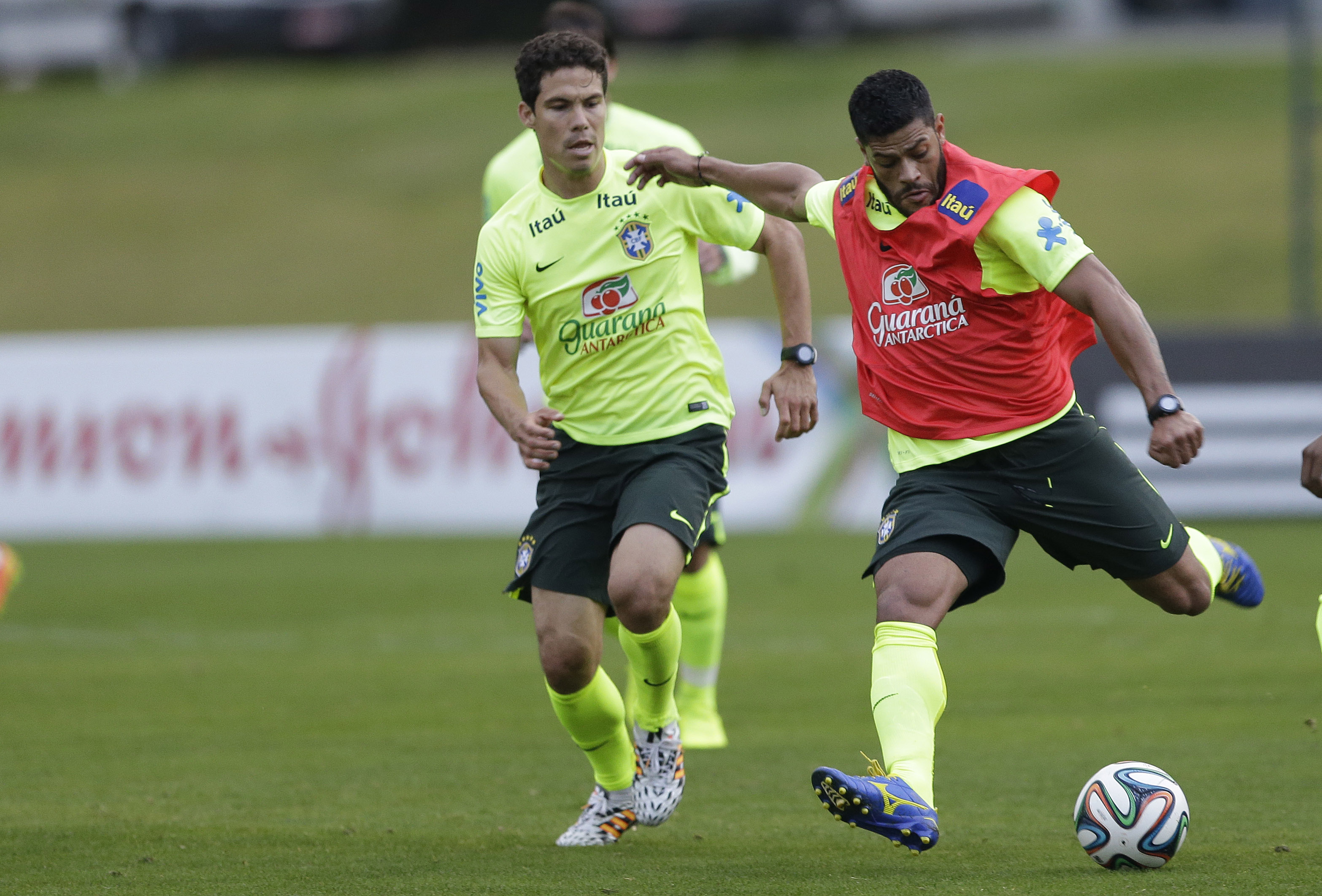 Hulk returns to Brazil lineup against Cameroon