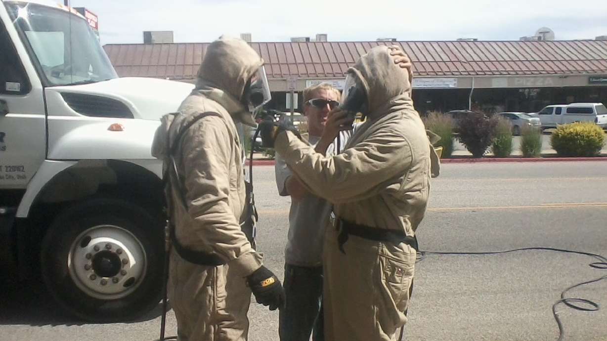 Gas leak causes evacuation in Layton