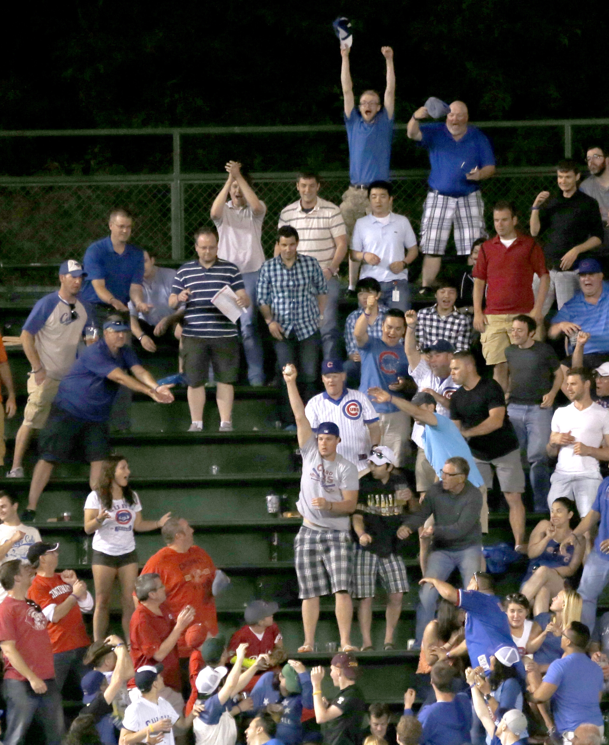 Cubs waste Samardzija's start in 6-1 loss to Reds