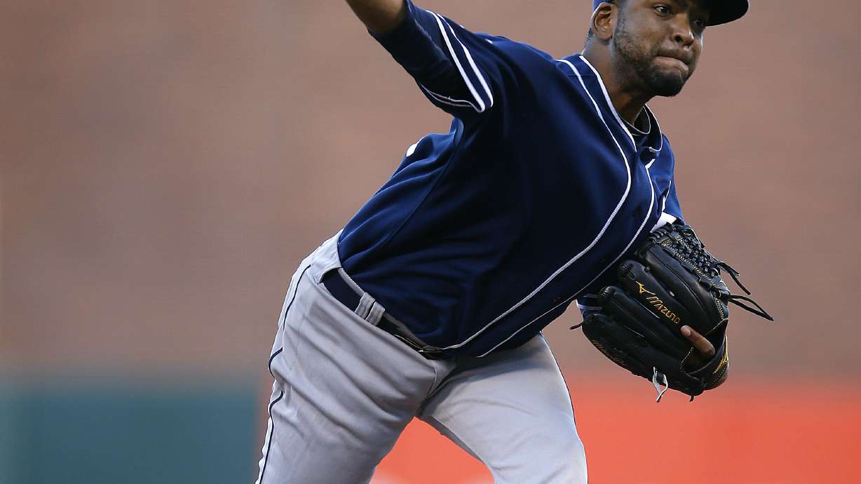 Struggling Giants lose 6-0 to Padres