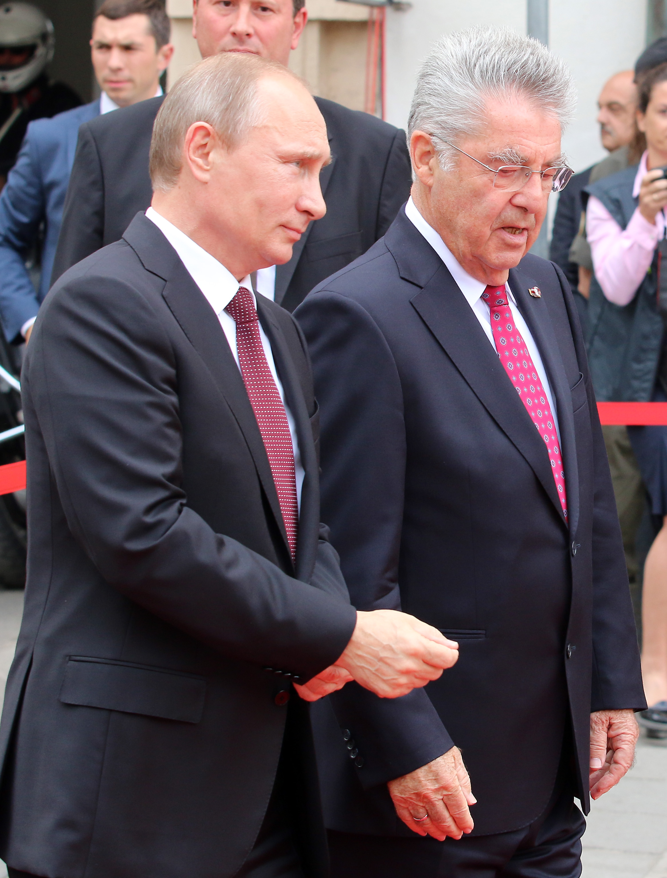 Putin says US trying to derail gas pipeline plan